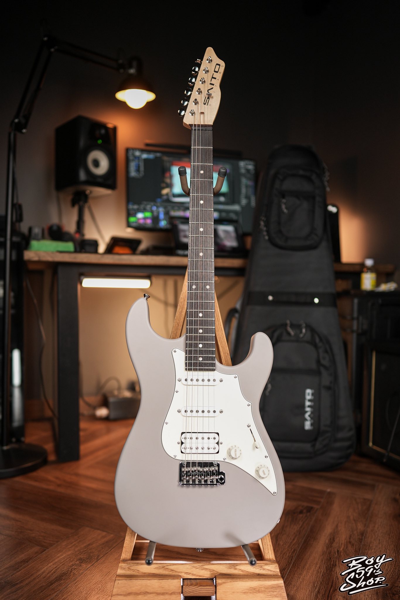 ขายของแพง( เฉพาะเครื่องดนตรี )...\m/ (งดพูดคุย) | Saito Guitars SR-22 ...