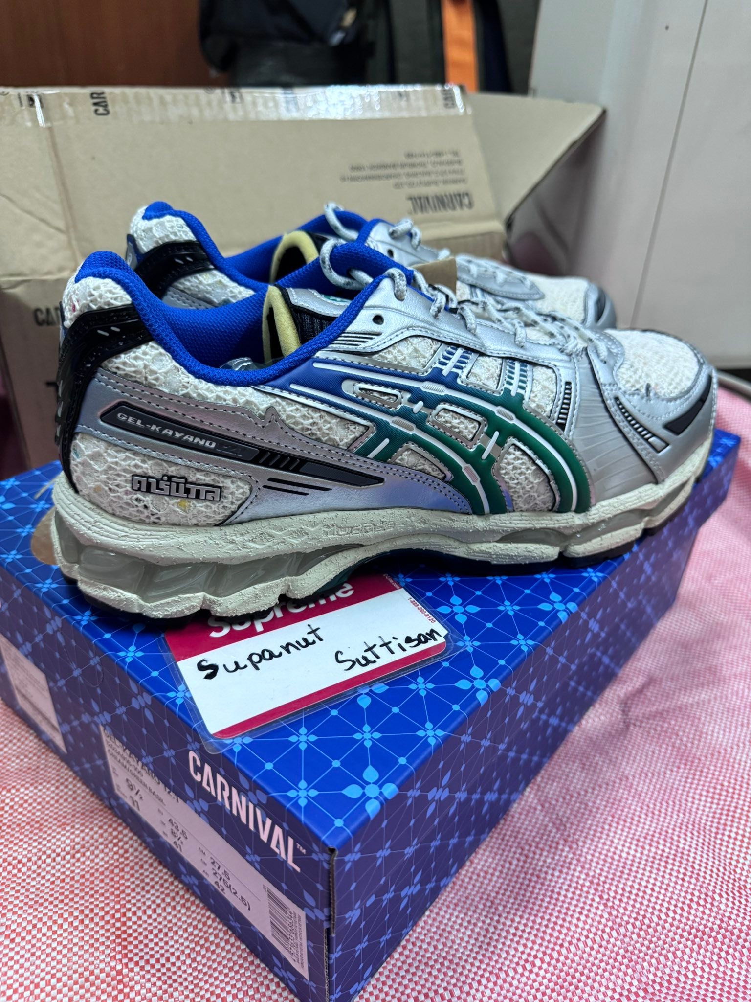 ASICS X CARNIVAL® GEL-KAYANO 12.1 “PHRA NAKHON” SIZE : 9.5 US / 43 