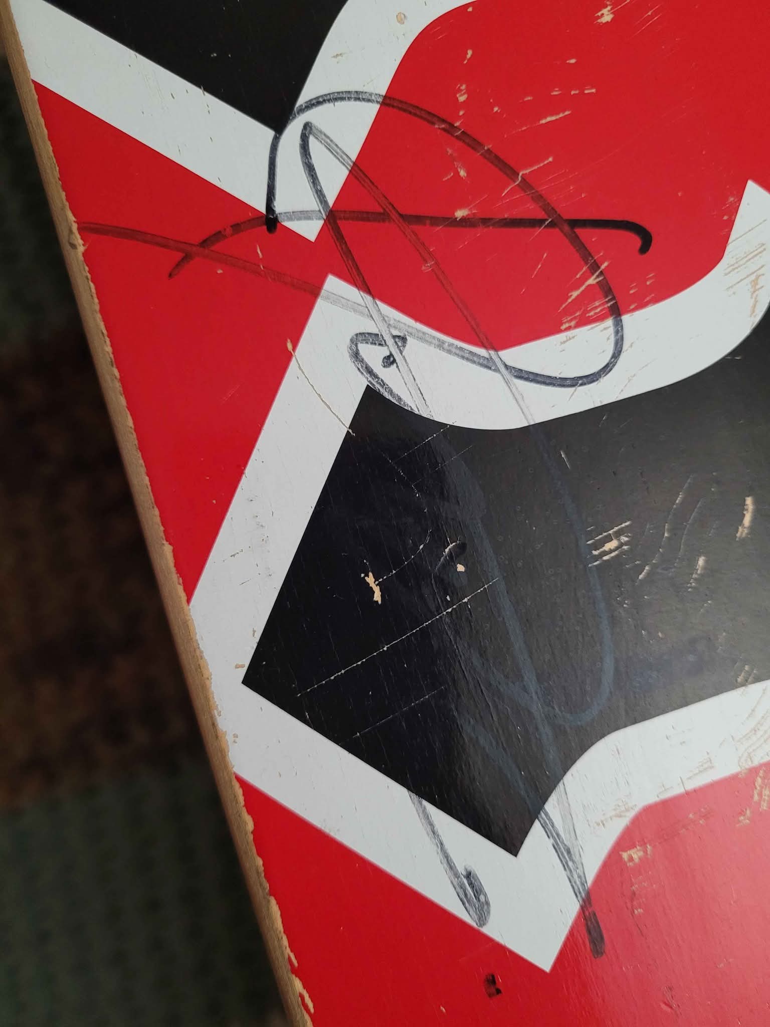 Flip “Sorry” era signed deck (2002) 🛹 Signed by: • Geoff Rowley