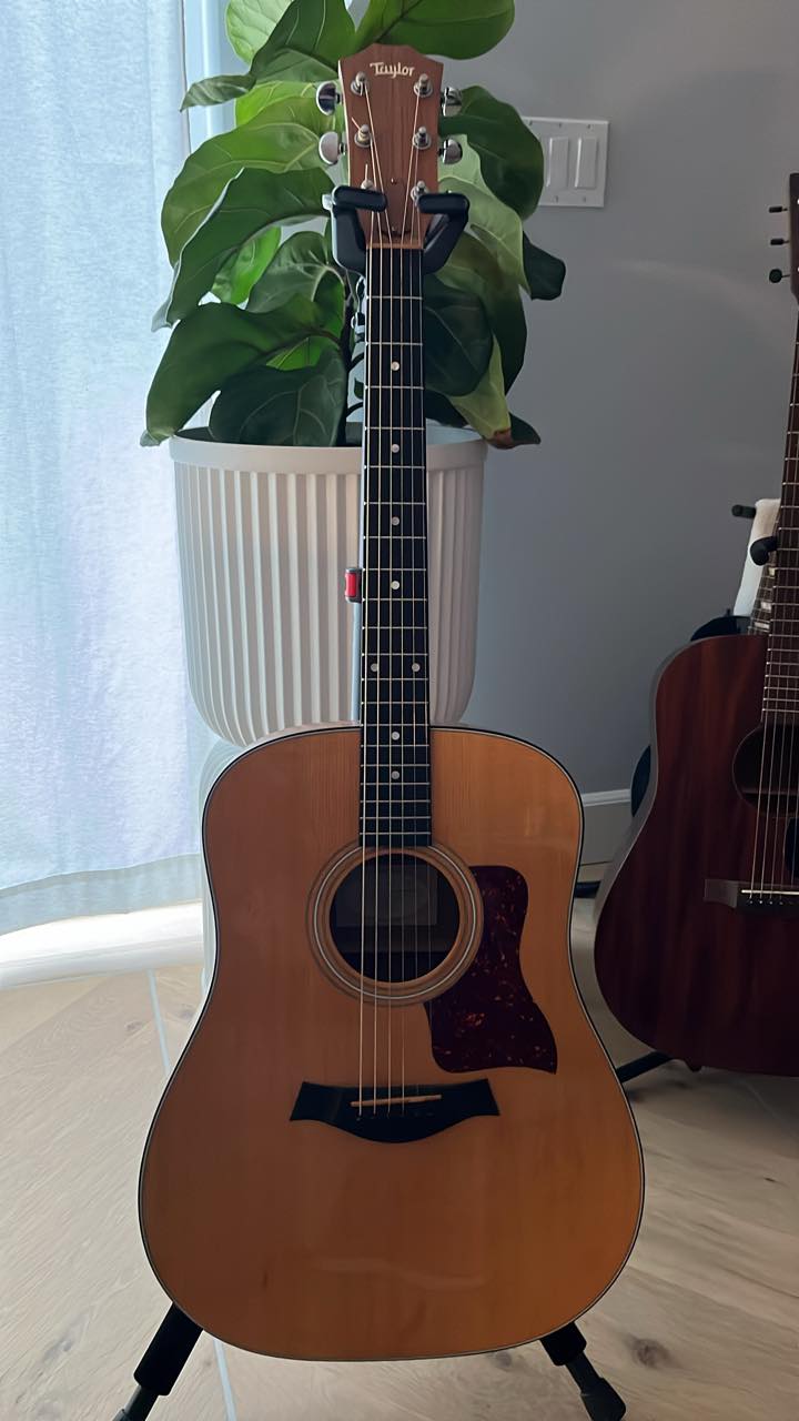 Custom 2012 Taylor 814 with LR Baggs Anthem pickup