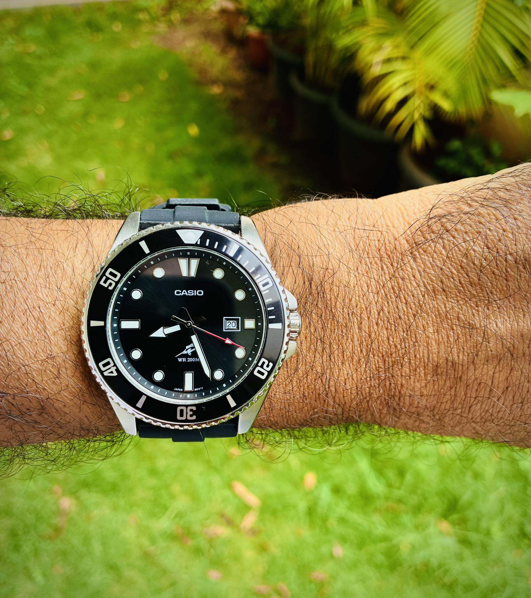 The Casio G-Shock DW-8195, also known as the 