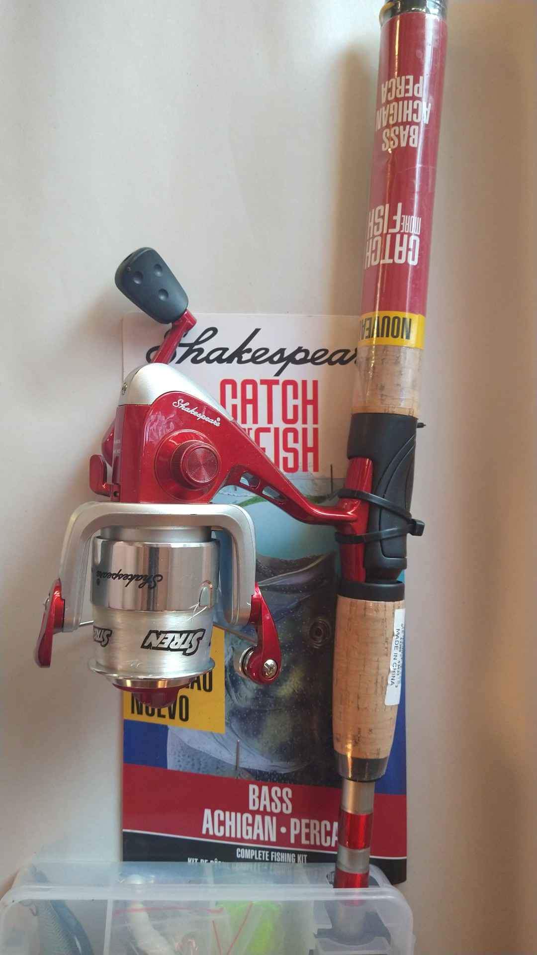 disney princess shakespeare fishing pole foam fish Kids Beginner Kit It features a round knob Reel Shakespeare Disney Fishing Pole