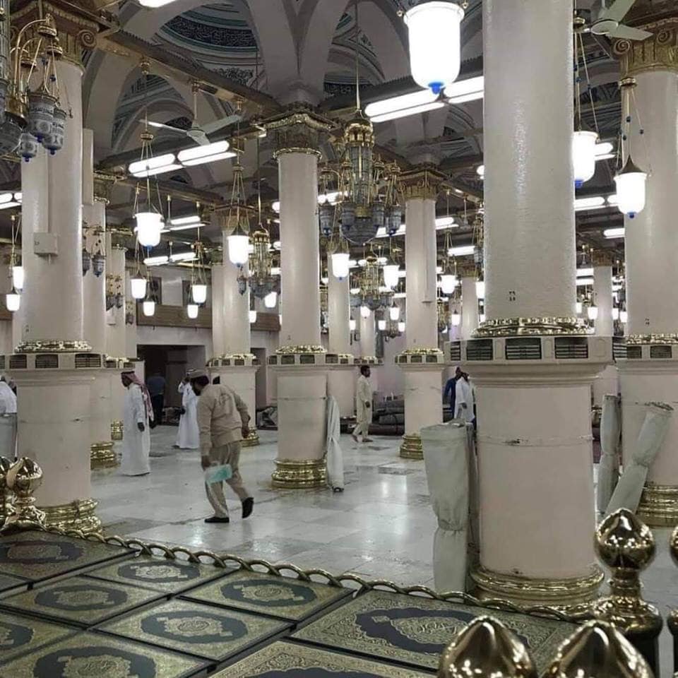 The new carpet in Masjid Nabawi... - Doncaster Jamia Mosque
