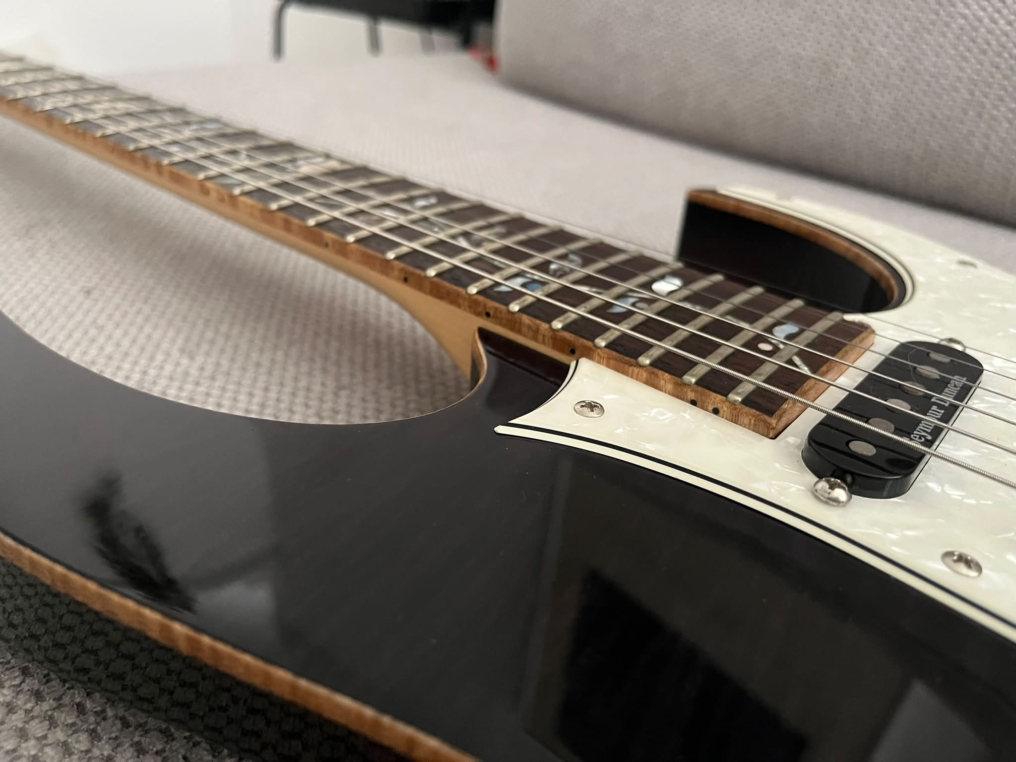 Ibanez J. Custom RG8540ZD-BX 2015 guitar review and unboxing