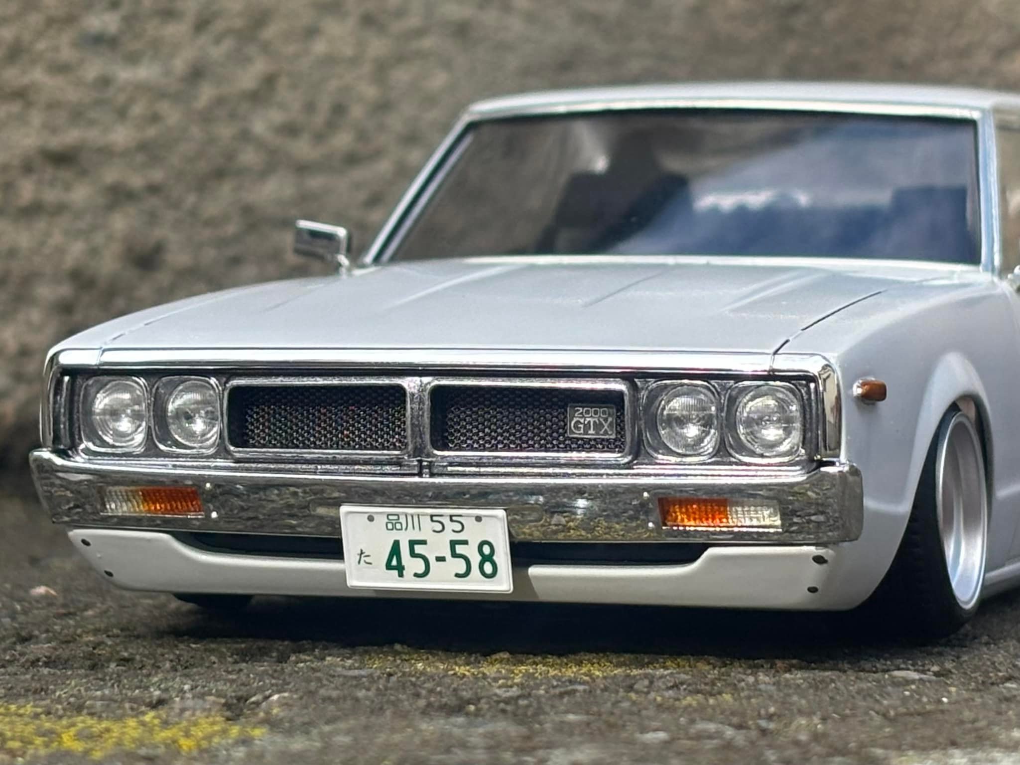 本日の日産ブルーバードUハードトップ1800SSS-E 内装完成です。 明日