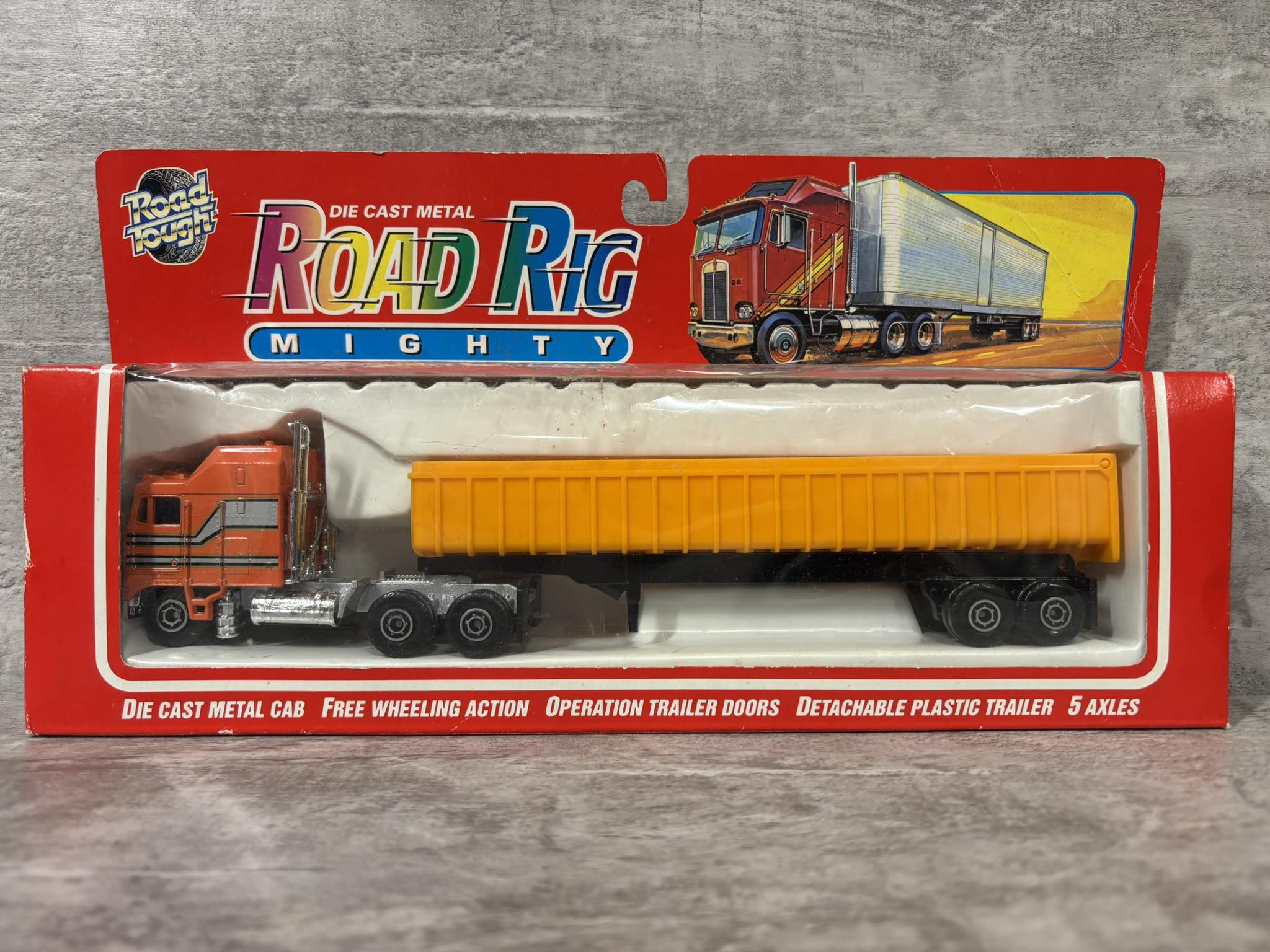 ミニカー 1/50 UD Quon GW 33 410 ミニカー 1/50 UD Quon GW 33 410 UD Trucks Quon GW 33 410 Tractor