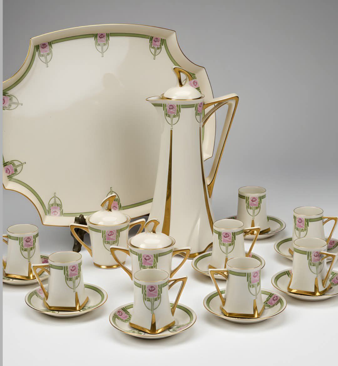 Spritzdekor Art Deco Ceramic Tea and Coffee Service, circa 1930