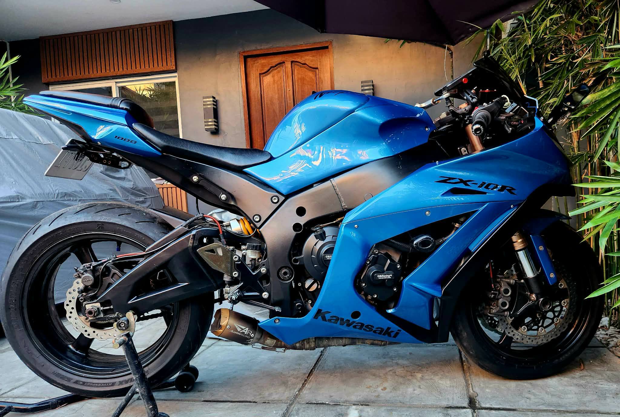 まい Kawasaki zx10r liter bike for sale