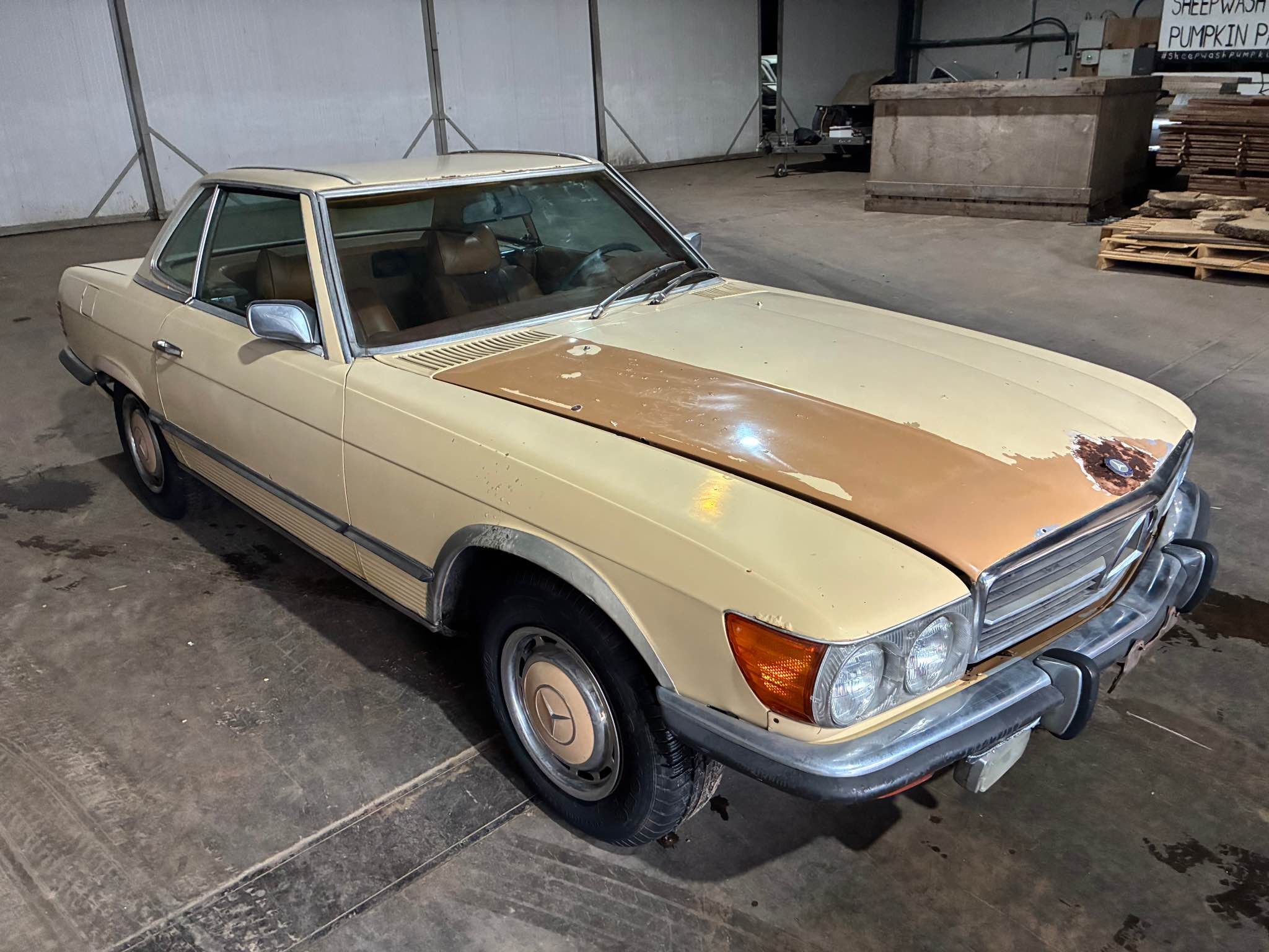 Mercedes-Benz R107 SL - SLC Pair Rubber Door Sill Mats Protection - Beige 2 pcs | UK