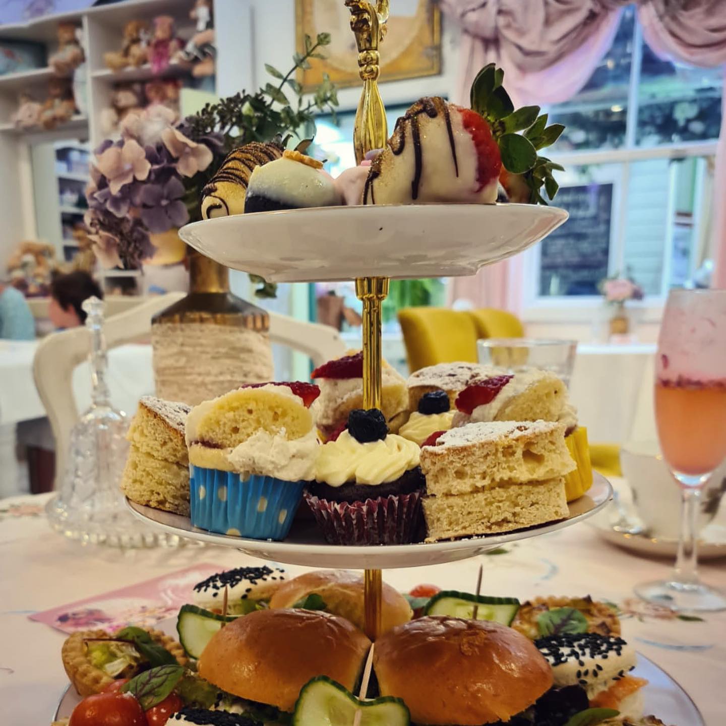 Wow - check out the exquisite high tea... - Discover Tyalgum