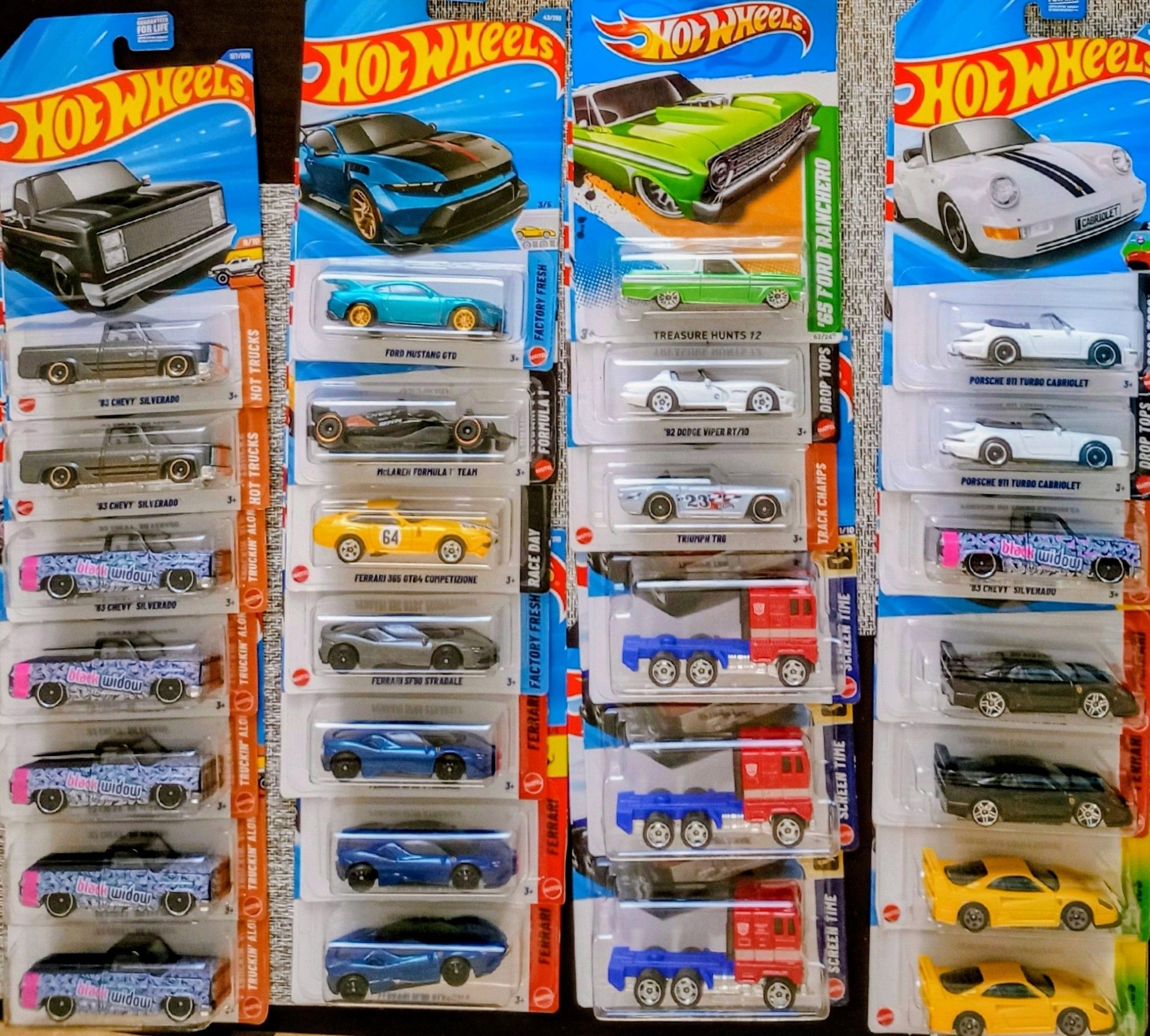 Jual Hot Wheels Hotwheels Toon'D 83 Chevy Silverado Lot E 2022 di Seller Kekai Shop - Bojong