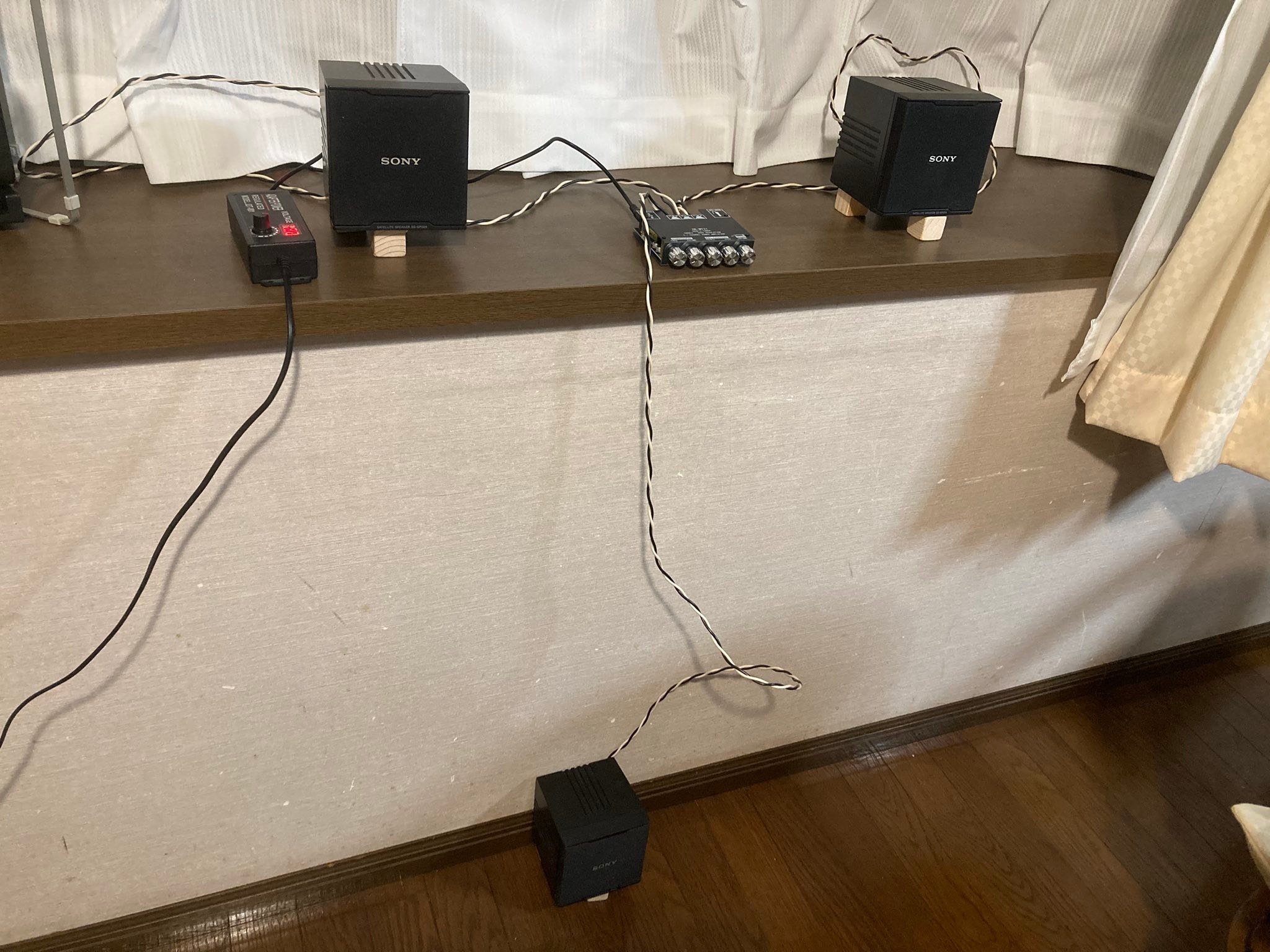 自作アンプキットからのー ハードオフジャンク、SONYサラウンド