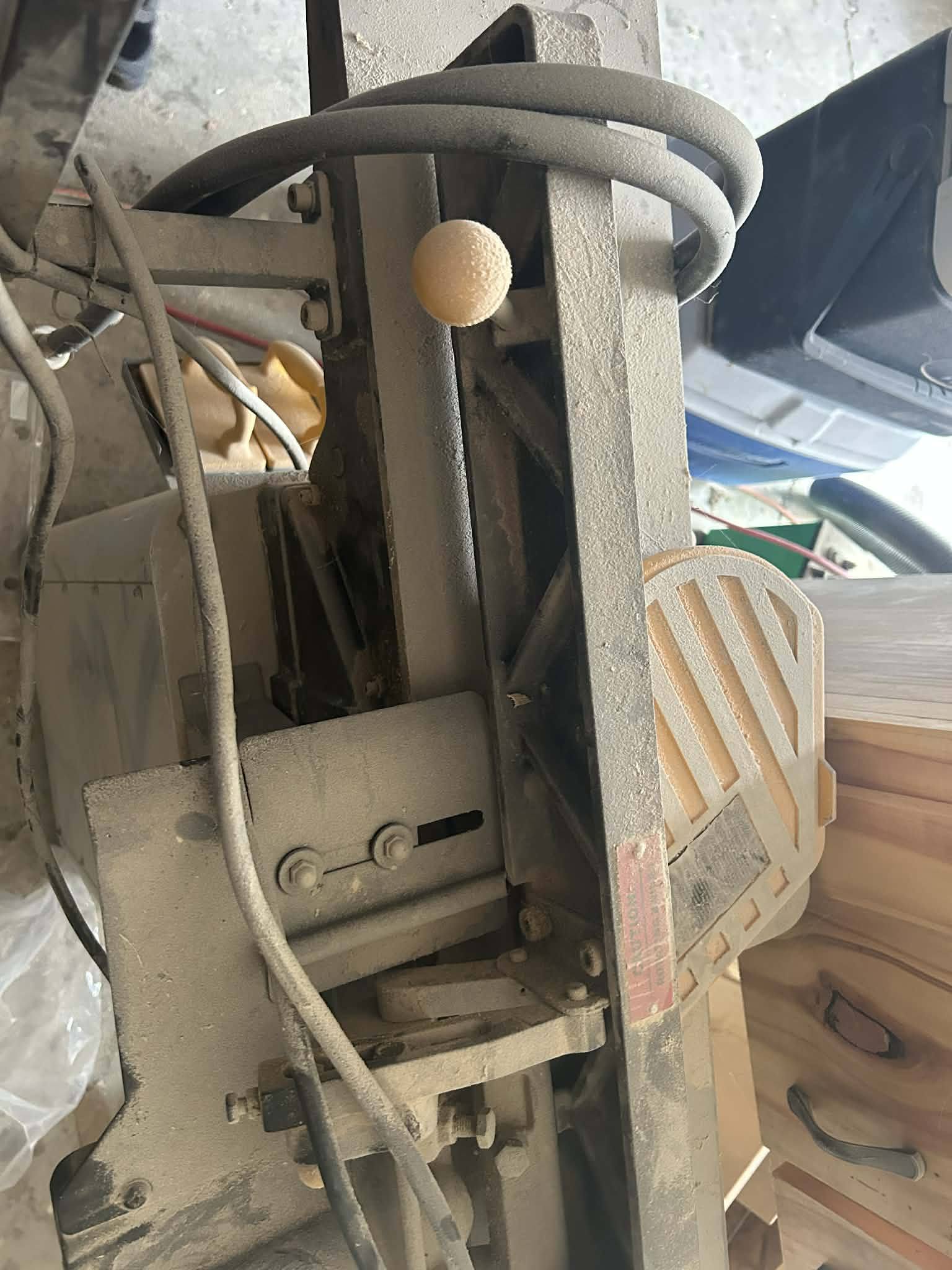 Replaced busted jointer with Craftsman Professional 6-1/8-in
