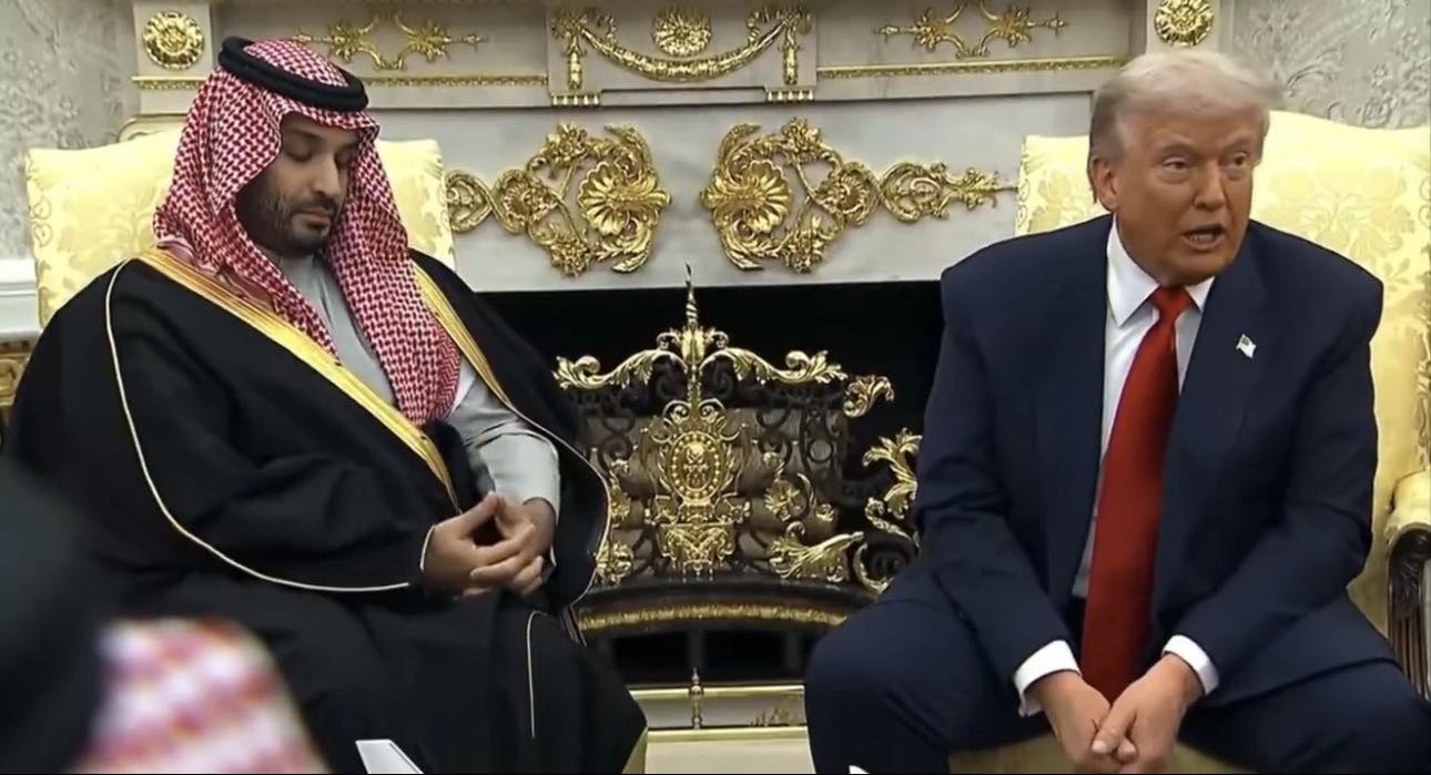 Ahmed Al-Ashwal - ‏- ترامب للصحفية التي سألت عن خاشقجي وعن... | Facebook