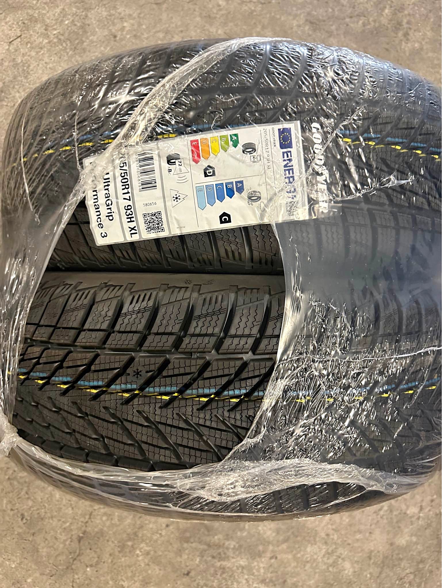 20550 R17 Winterreifen