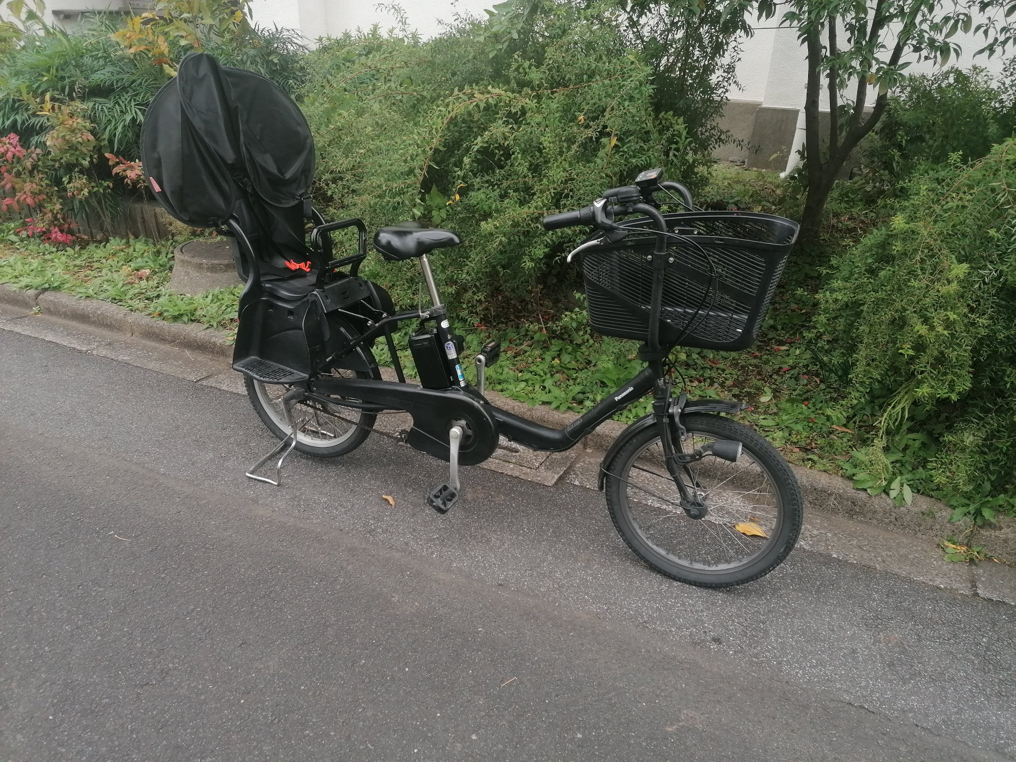 Panasonic electric bike for sale. Child seat attached and front