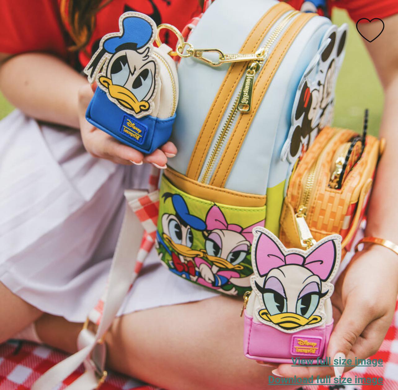 daisy duck mini backpack by loungefly Disney & Minnie Mouse Convertible : Clothing, Shoes & Jewelry and printed details Brand NEW! Loungefly Disney Daisy