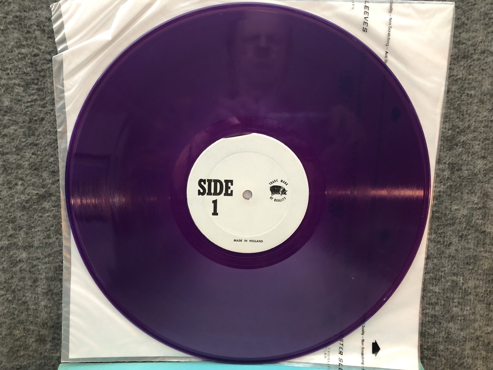 What is the origin of this rare Jimi Hendrix purple pressing bootleg?