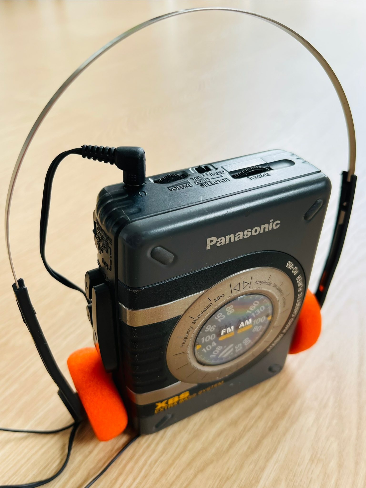 Panasonic RQ-V75 and RQ-V65 S- STEREORADIO ΚονορύχετέρΝός