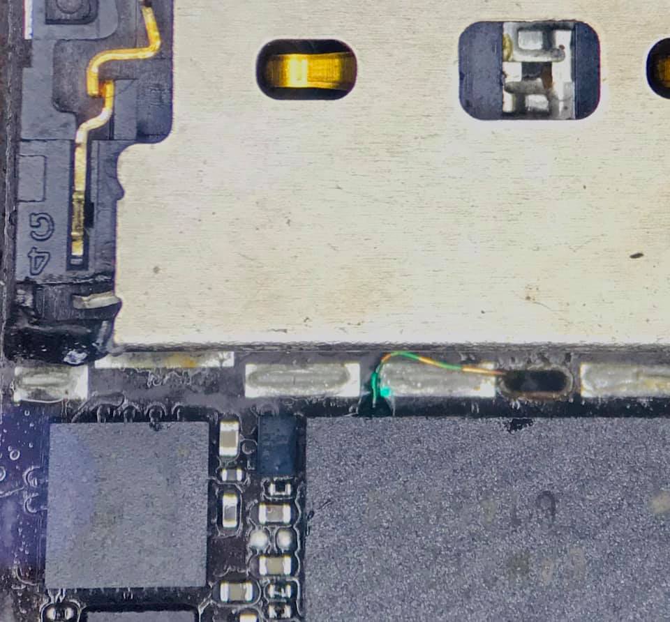 Hashim Mobiles Phone Repairing Lab & Traders