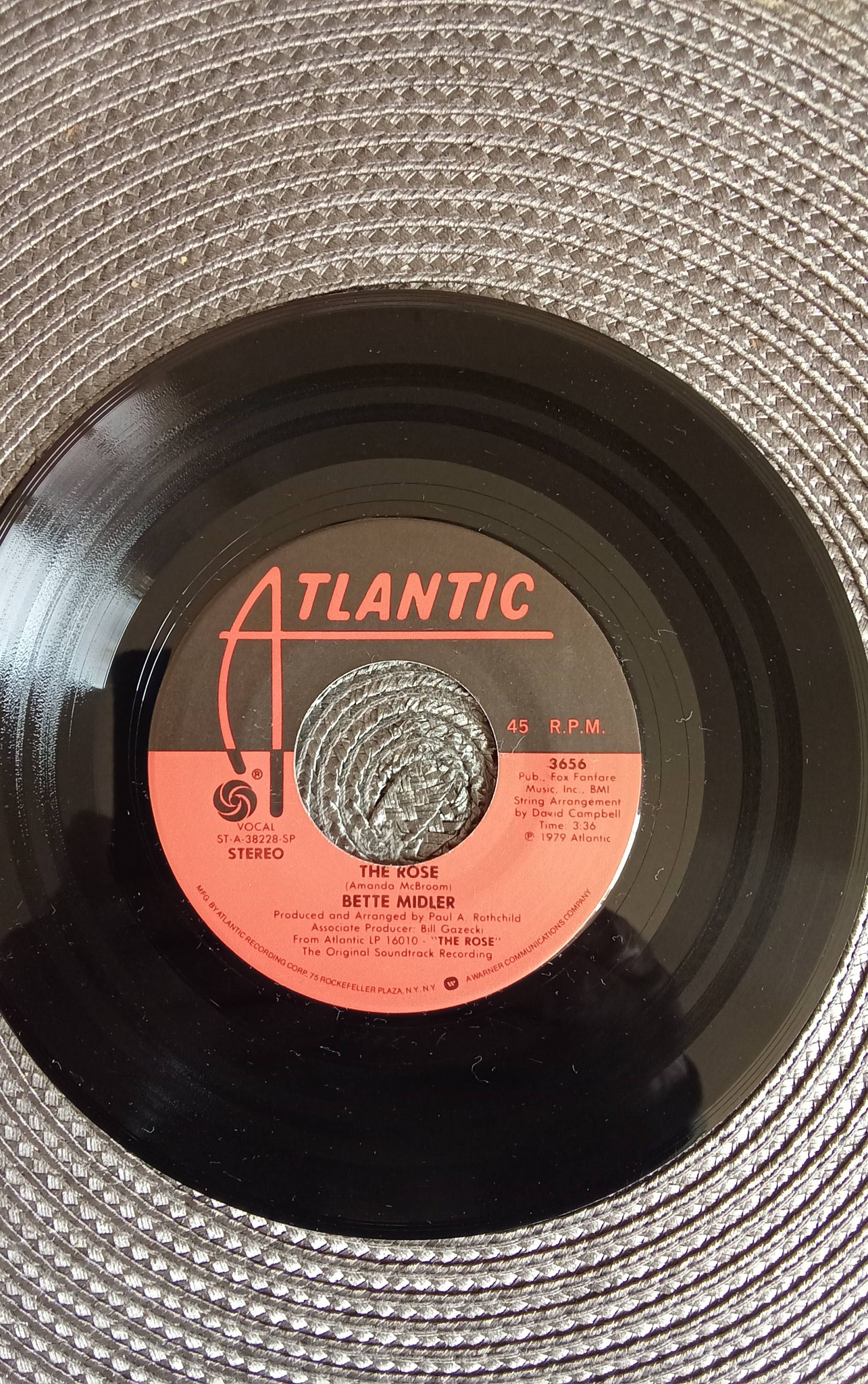 𝗕𝗿𝗲𝗻𝗱𝗮 𝗥𝘂𝘀𝘀𝗲𝗹𝗹 - A Little Bit Of Love (1979)