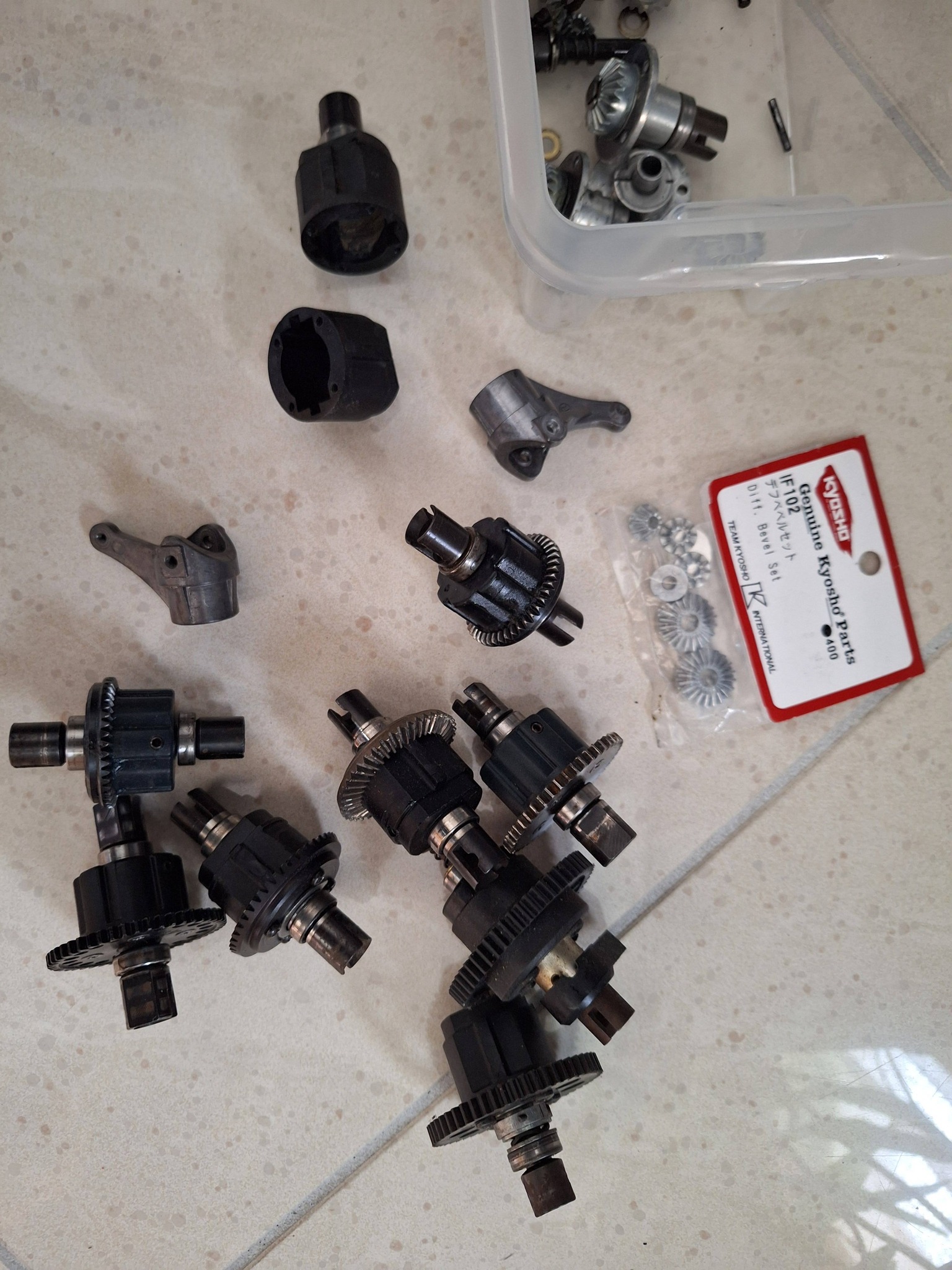 Kyosho / Carson – Jeu De Roues Dentées En Acier Pour Différentiel – Compatible 610 – 2 Pièces