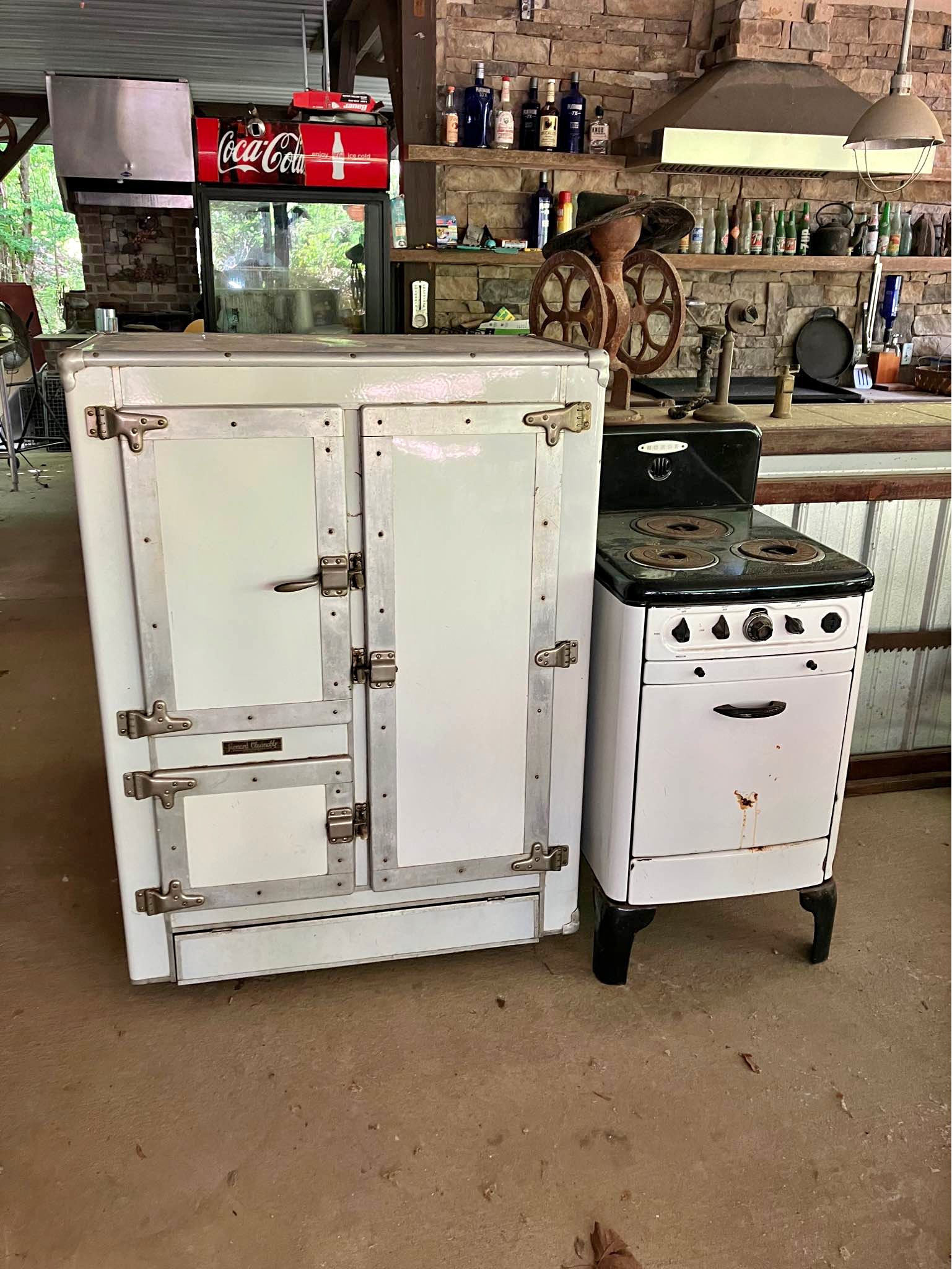 Leonard Cleanable Ice Box - Refrigerators & Ice Boxes - West Blocton ...