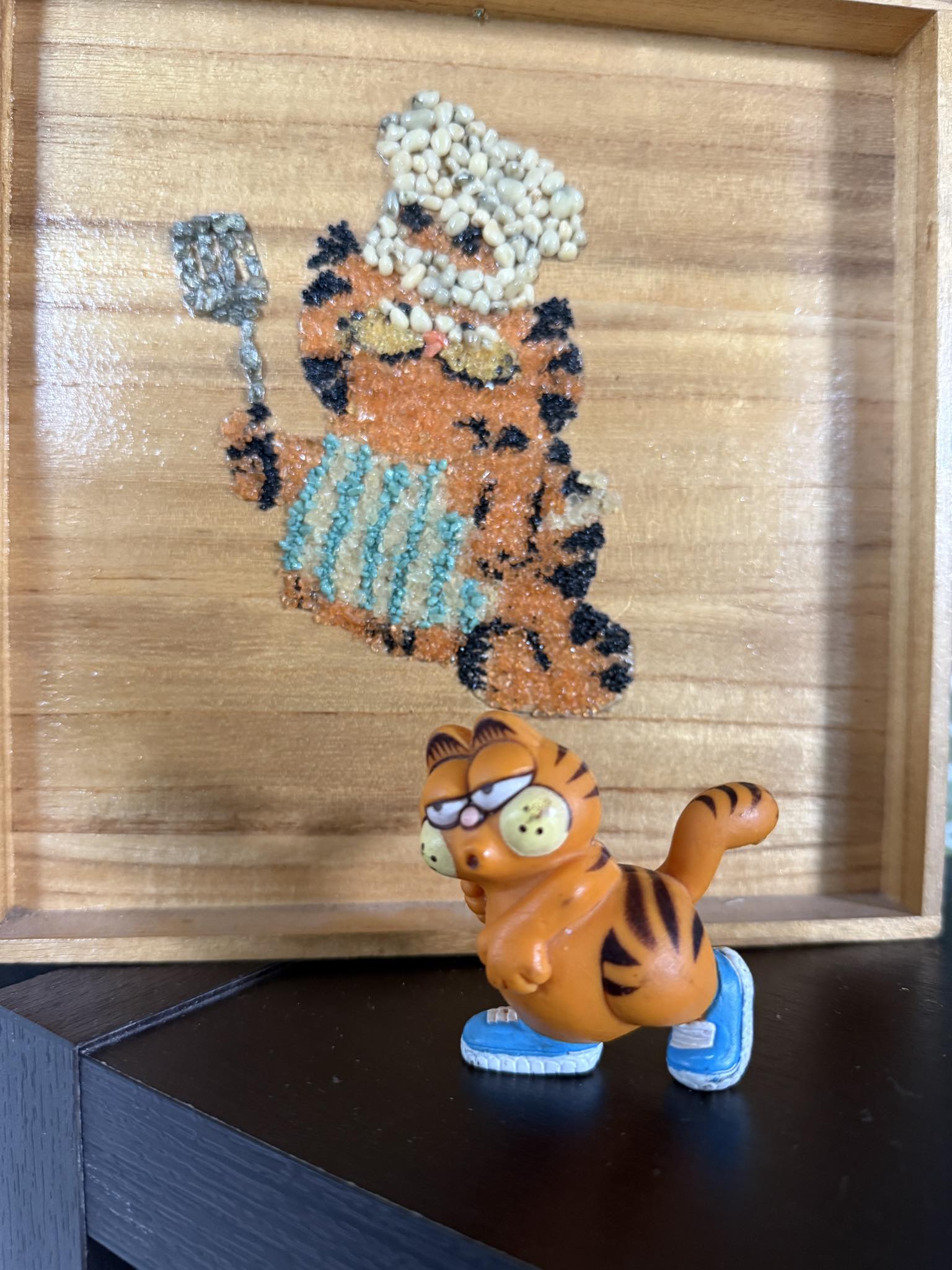 Vintage Garfield Aquarium vs Quirky Rooster Vase