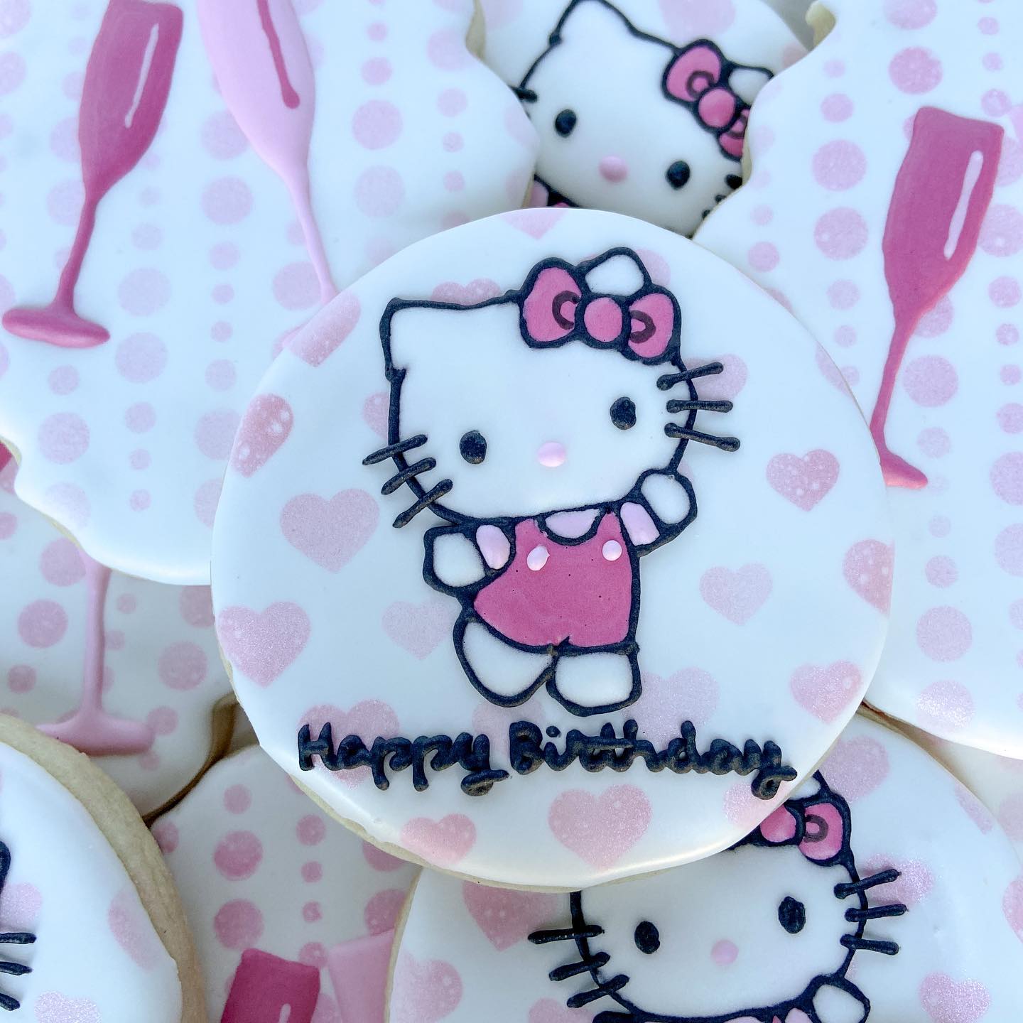 Ummmm HELLO! How stinkin fun... - Off The Trolley Cookie Co. | Facebook