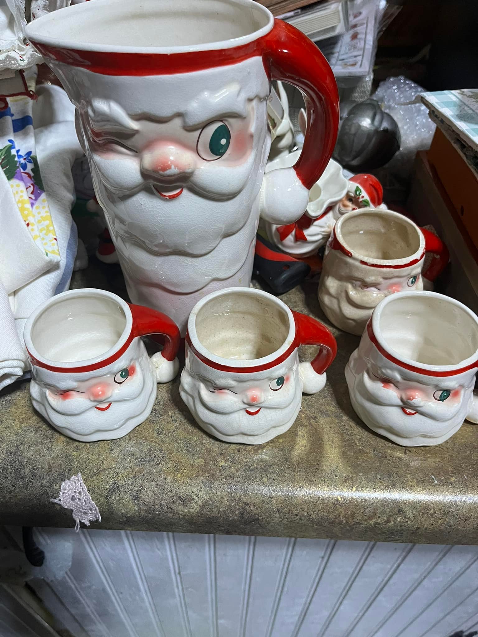 What affects the value of a Holt Howard 1959 pitcher and mug set
