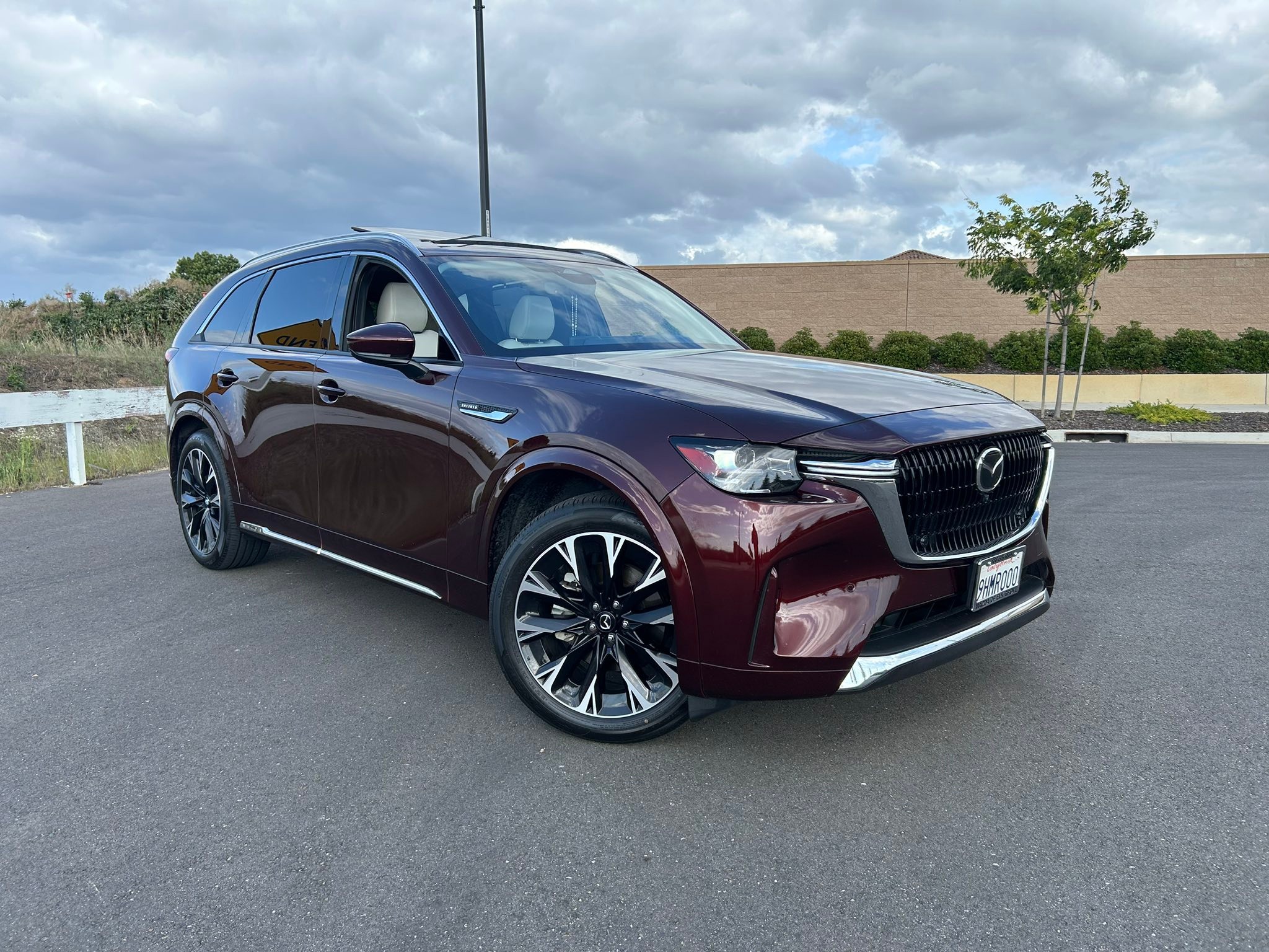 Im obsessed with this color Mazda on all their colors looks so