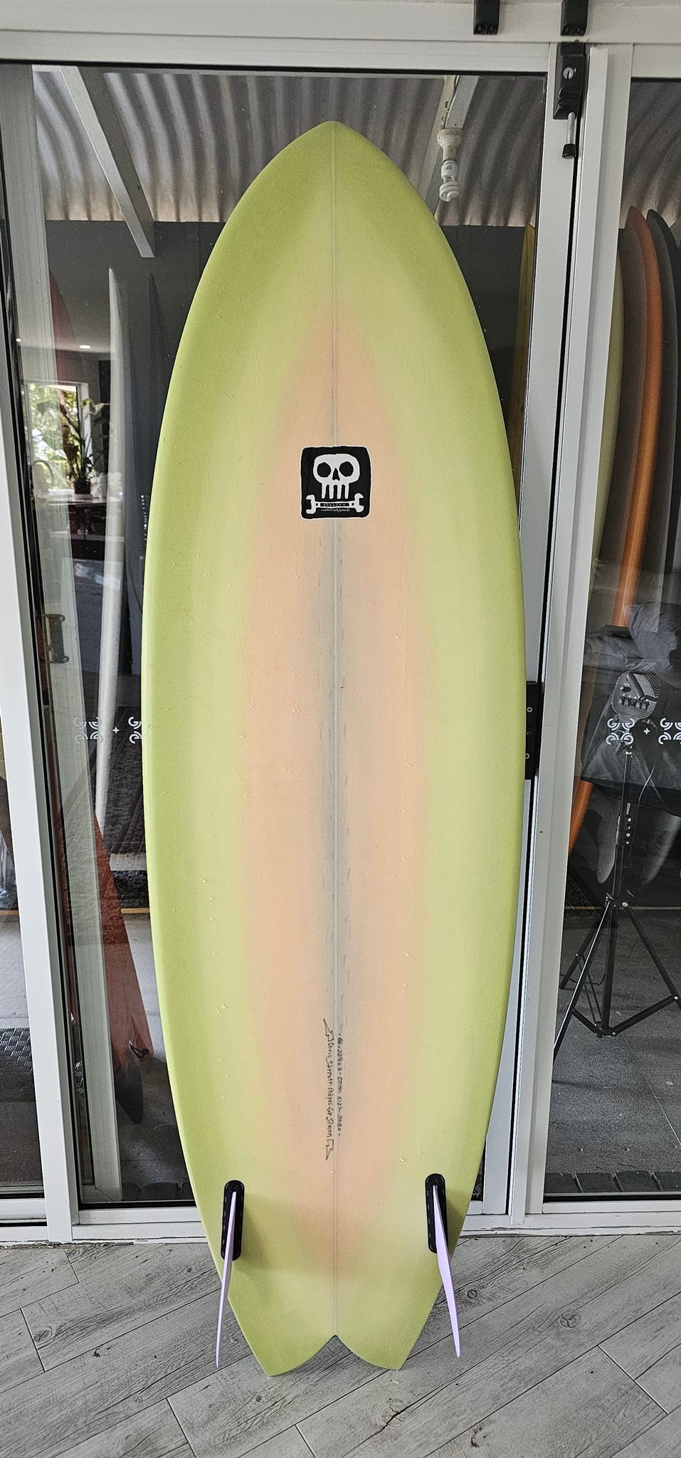 Chris Garrett Gogo model surfboard review