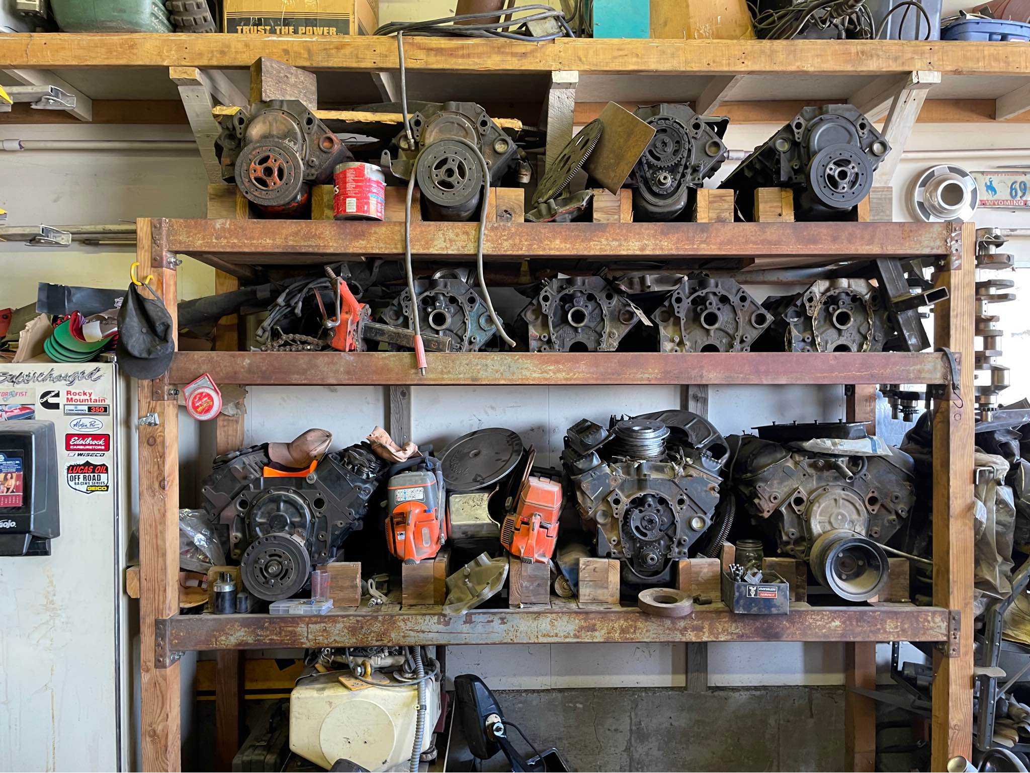 LOT 1: 12 SBC’s and engine storage rack - Car Engines & Engine Parts ...