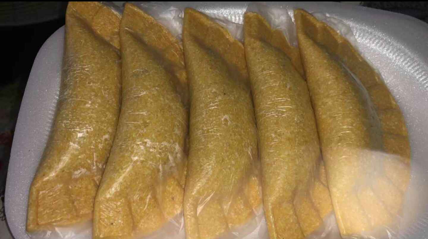 Empanada de yuca cativia,pasteles en hoja,colcha y mas.envio depende ...