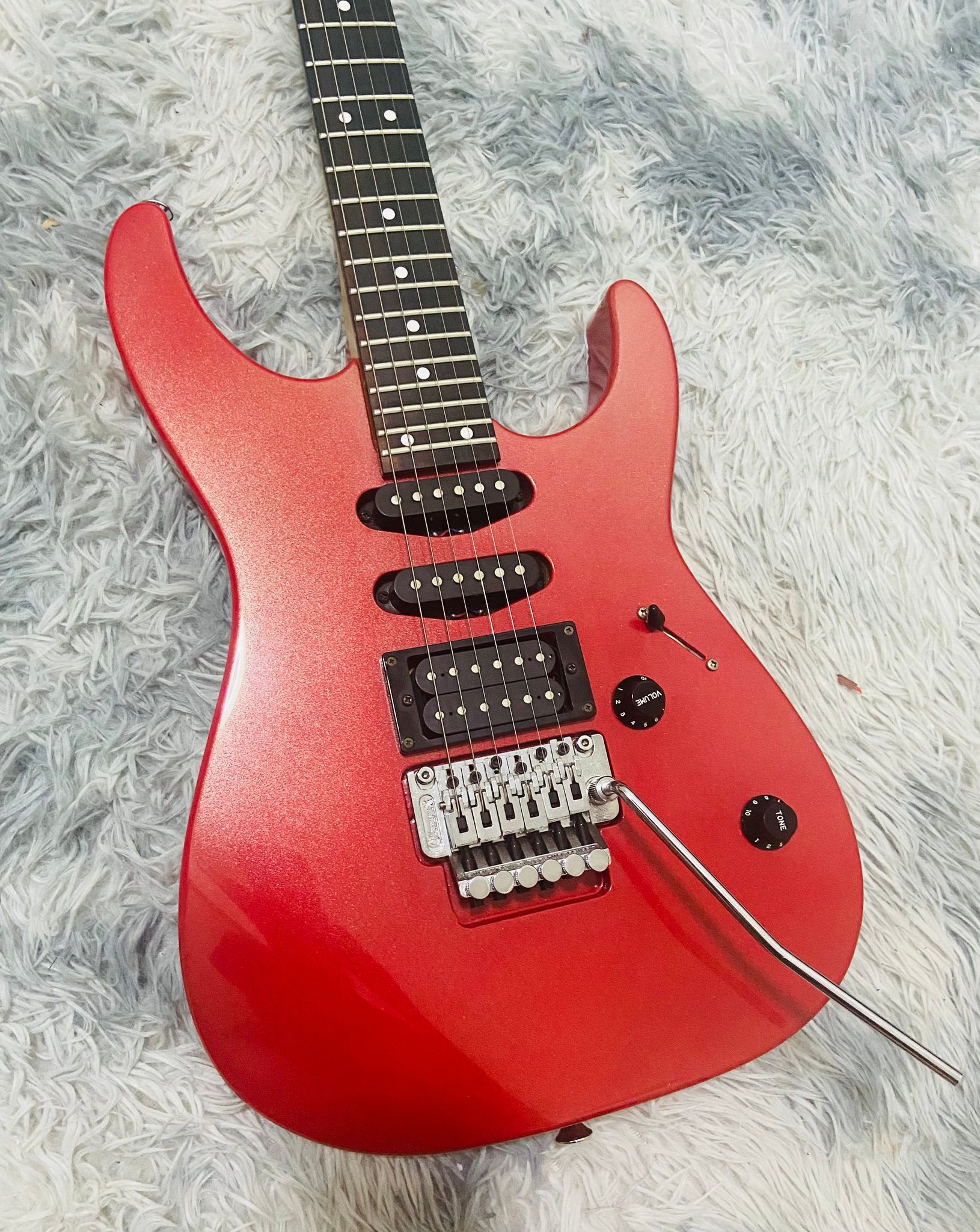 Charvel CDS-045 Made in japan 🇯🇵🇯🇵🇯🇵 Pearl Medium Red