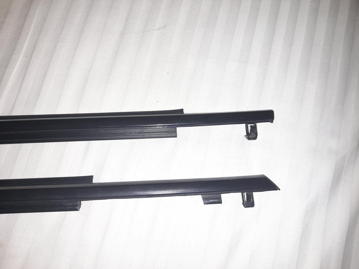 4-Piece Window Weatherstrip Belt Seal Set – For Toyota Yaris Hatchback 2006-2013
