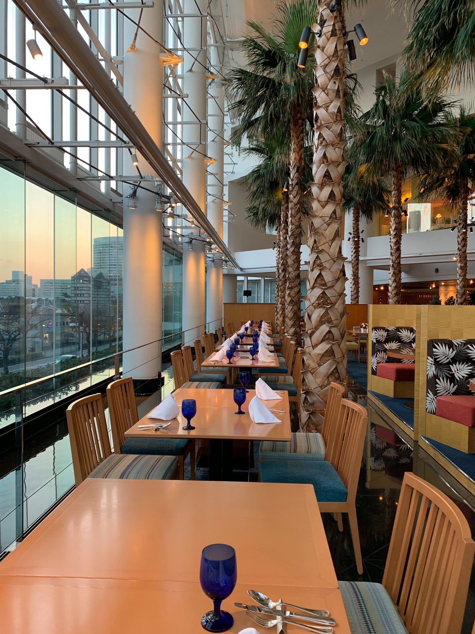 Caffe Tosca A Restaurant The Yokohama Bay Hotel Tokyu Facebook