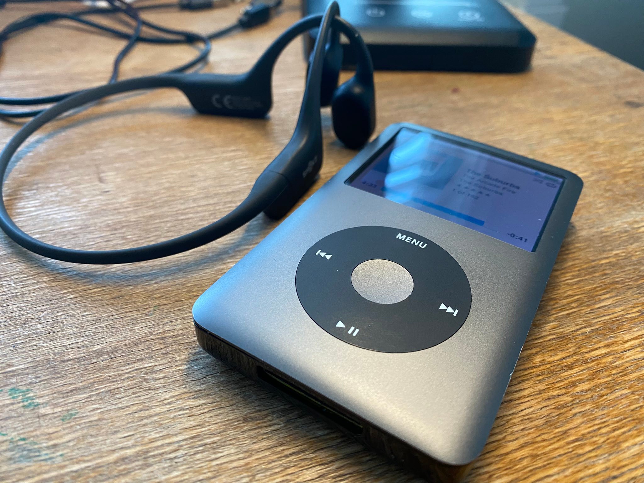 Upgraded iPod with Nintendo Switch antenna and 3000mah battery