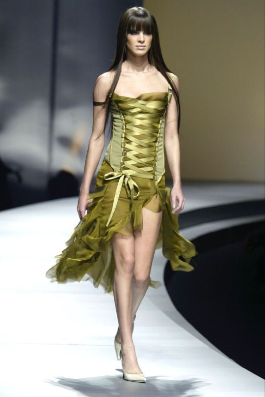 christina aguilera green versace dress wears fall 2003 sa_dfw_sale