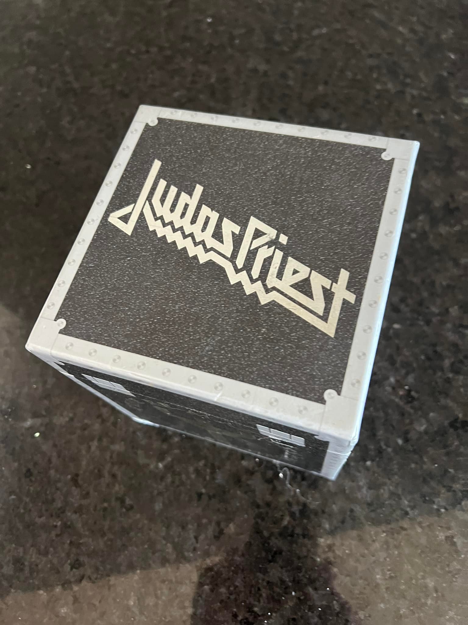希少】JUDAS PRIEST BOX コレクター向け s-l1200.jpg