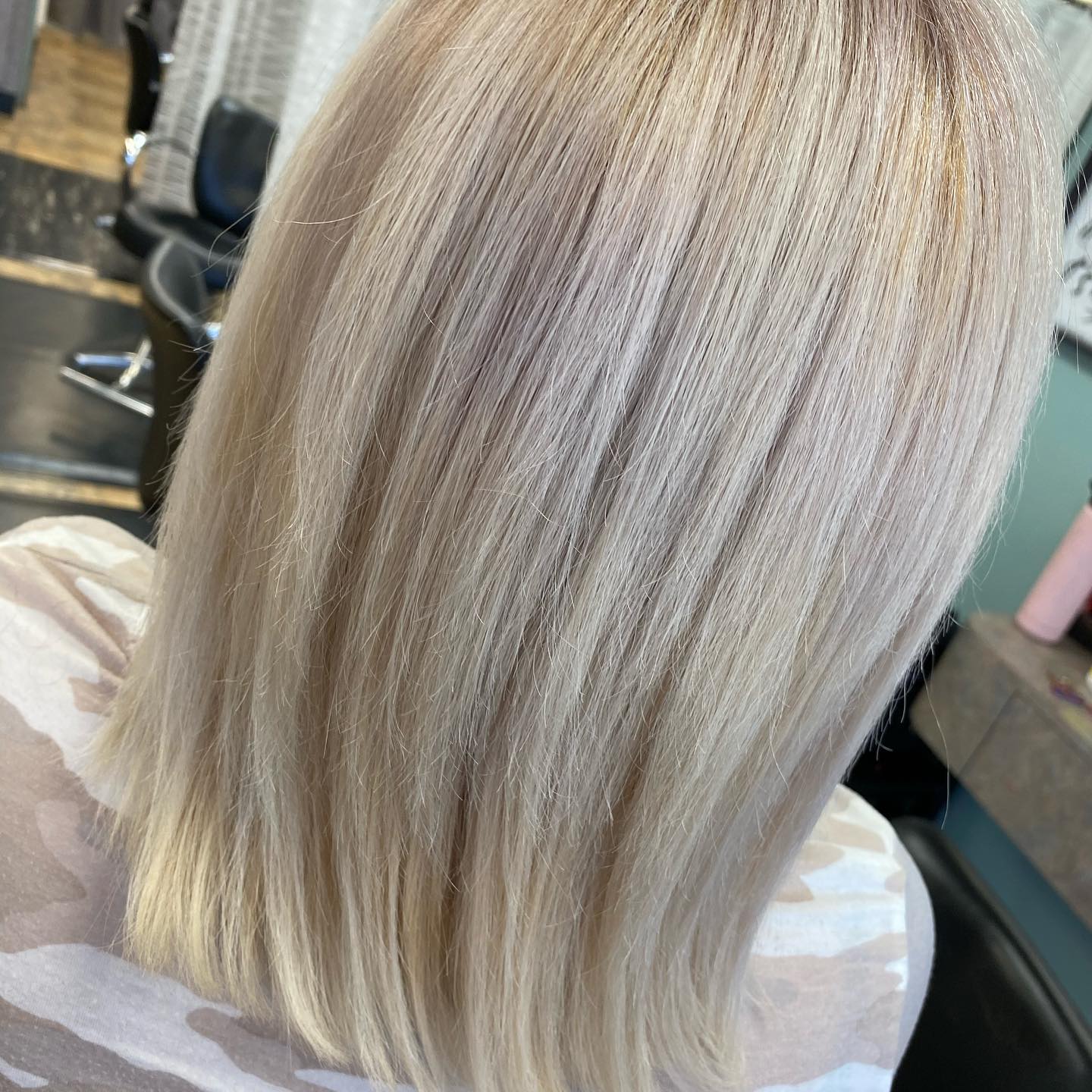 Ice queen 👸 roots... - Rebellious and Radiant by Rae
