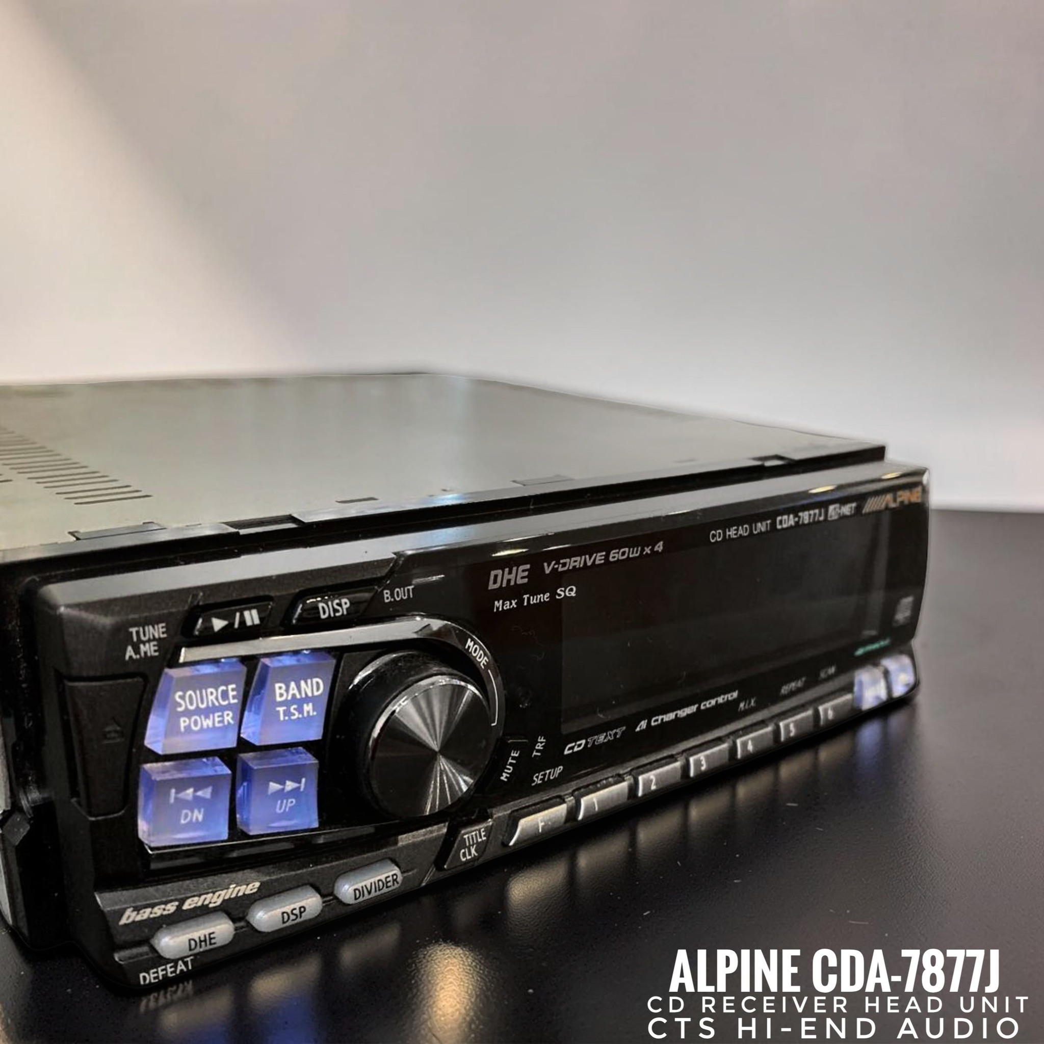Alpine CDA-7877J เครื่องเสียงรถยนต์รุ่นปี 2000 ที่ดีที่สุด
