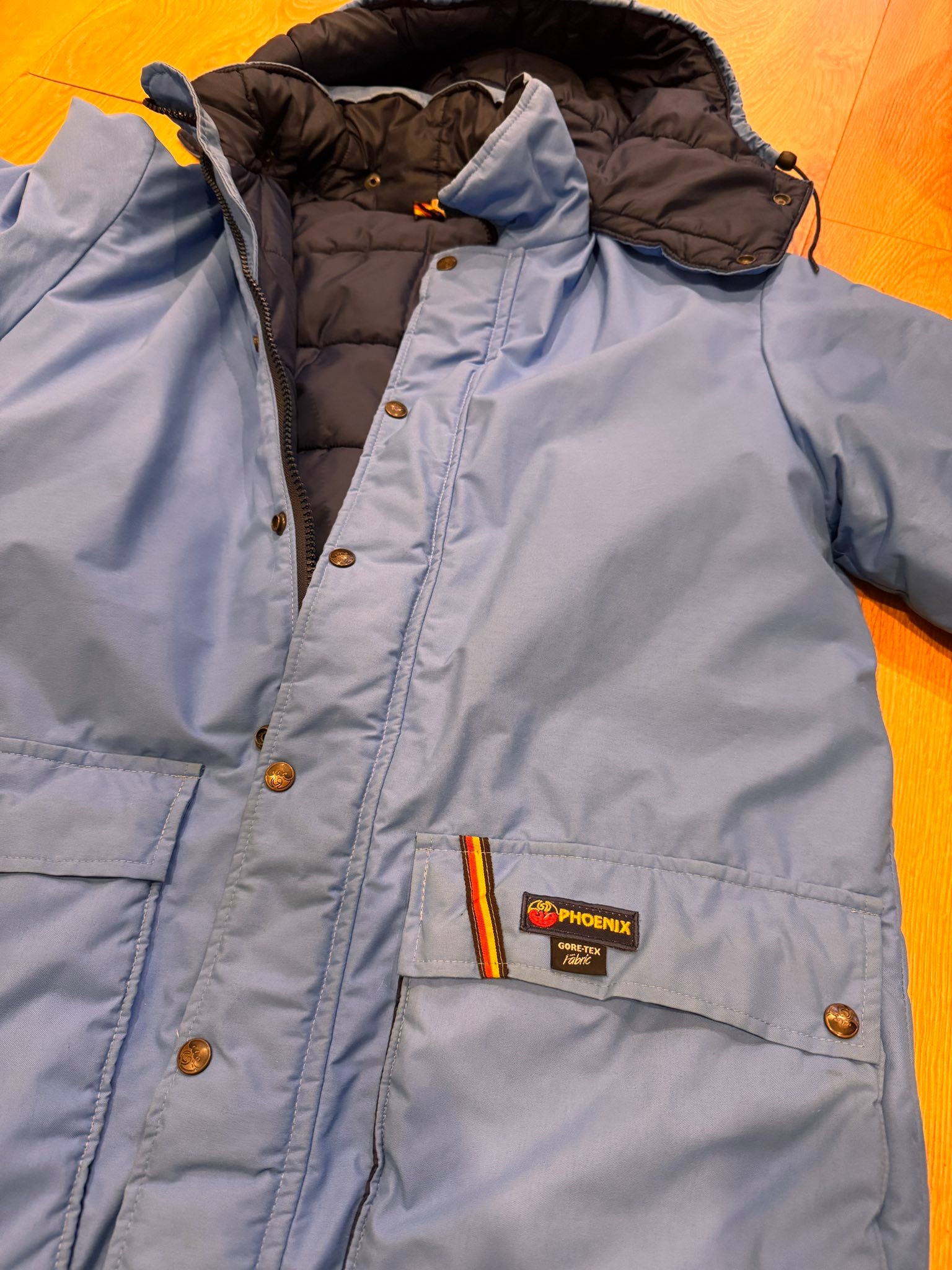 Identifying vintage goretex jacket from 80s?
