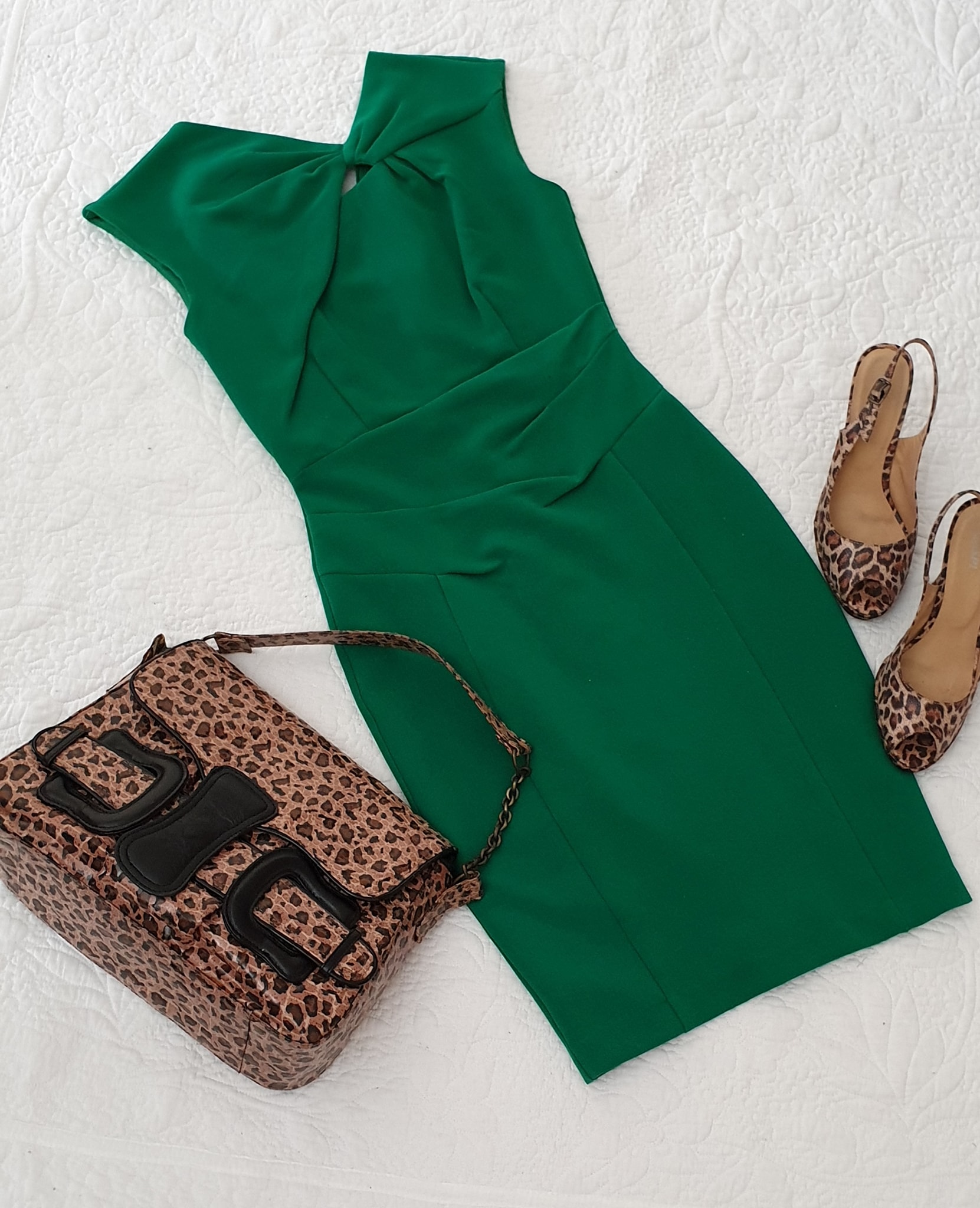 Who knew leopard paired with emerald green would be so stunning! 💚✨