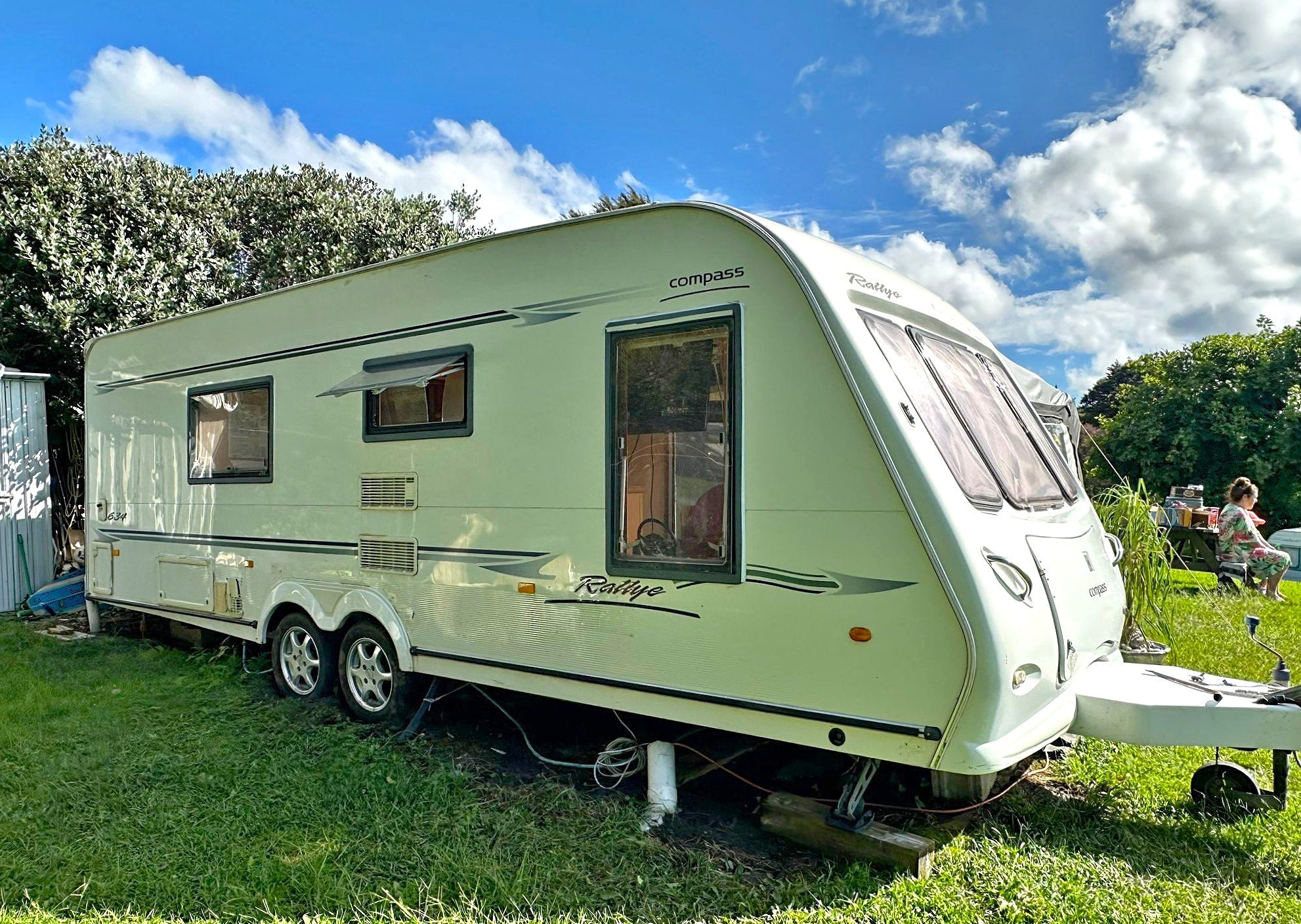 2004 Compass Rallye 634 Twin Axle ** NEEDS WORK – LISTED ON BEHALF ** 4 ...
