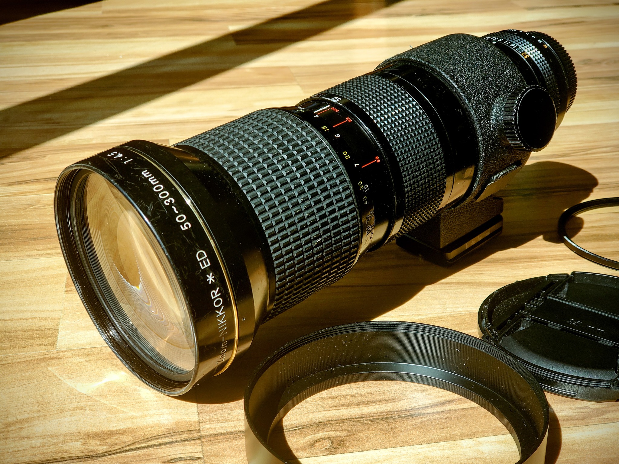 Nikkor AI-S 50-300mm f/4.5 zoom lens review with sample footage