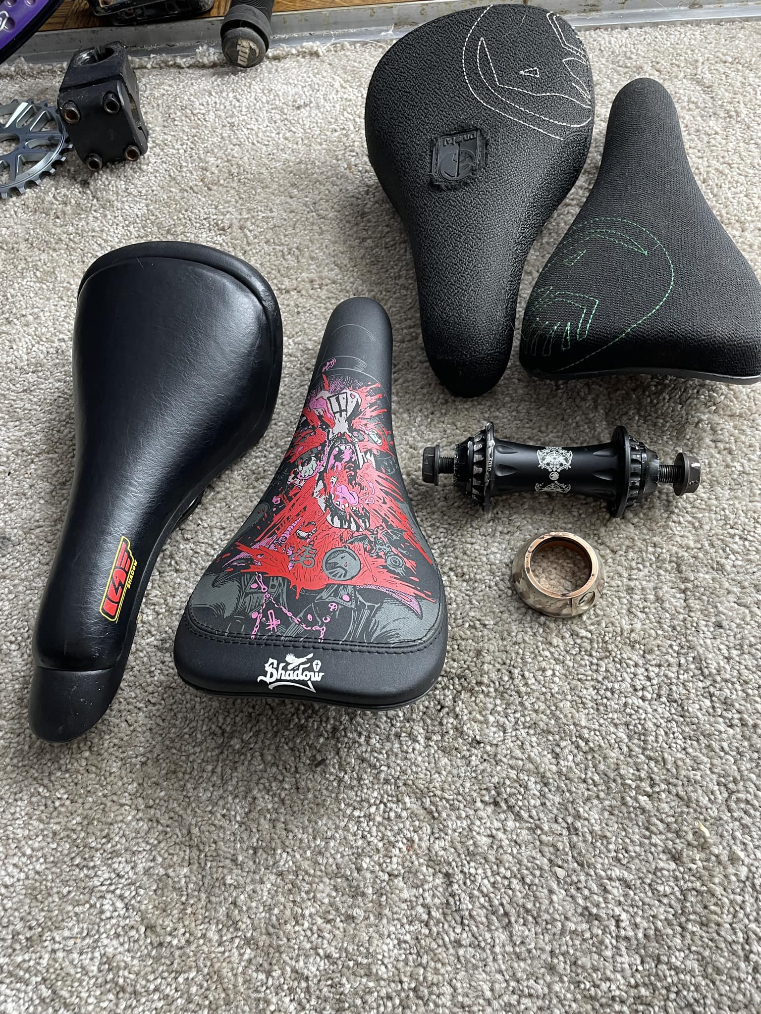 The Shadow 4- piece Crowbar is available in Featherweight and SG
