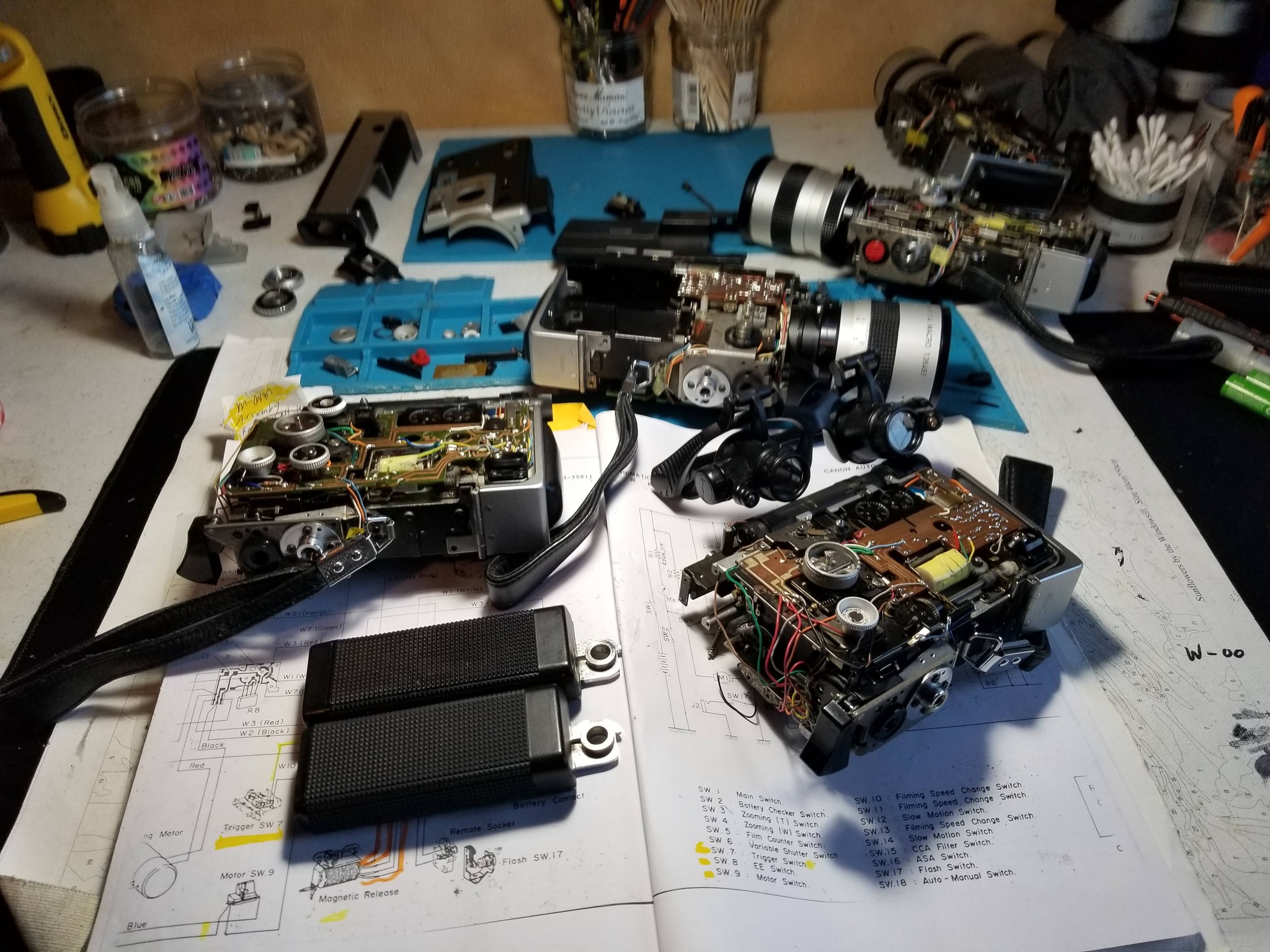 Super 8mm Camera 814 AZE Model Variations and Repair