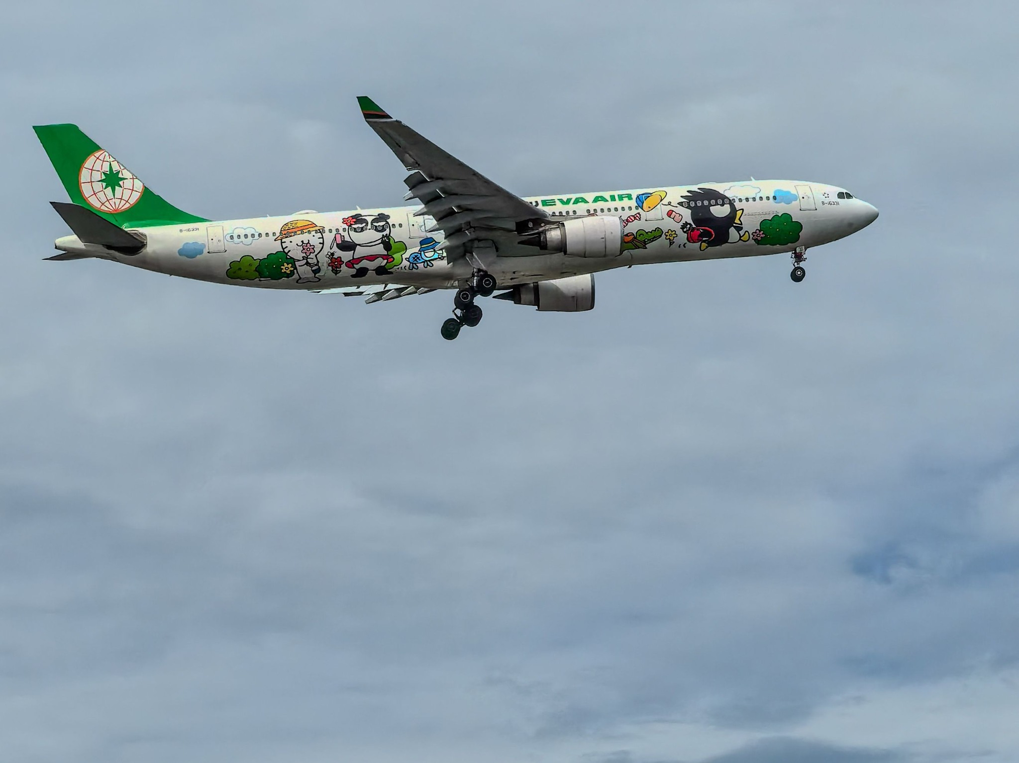 Airbus A330-302 Eva Air Sanrio Livery