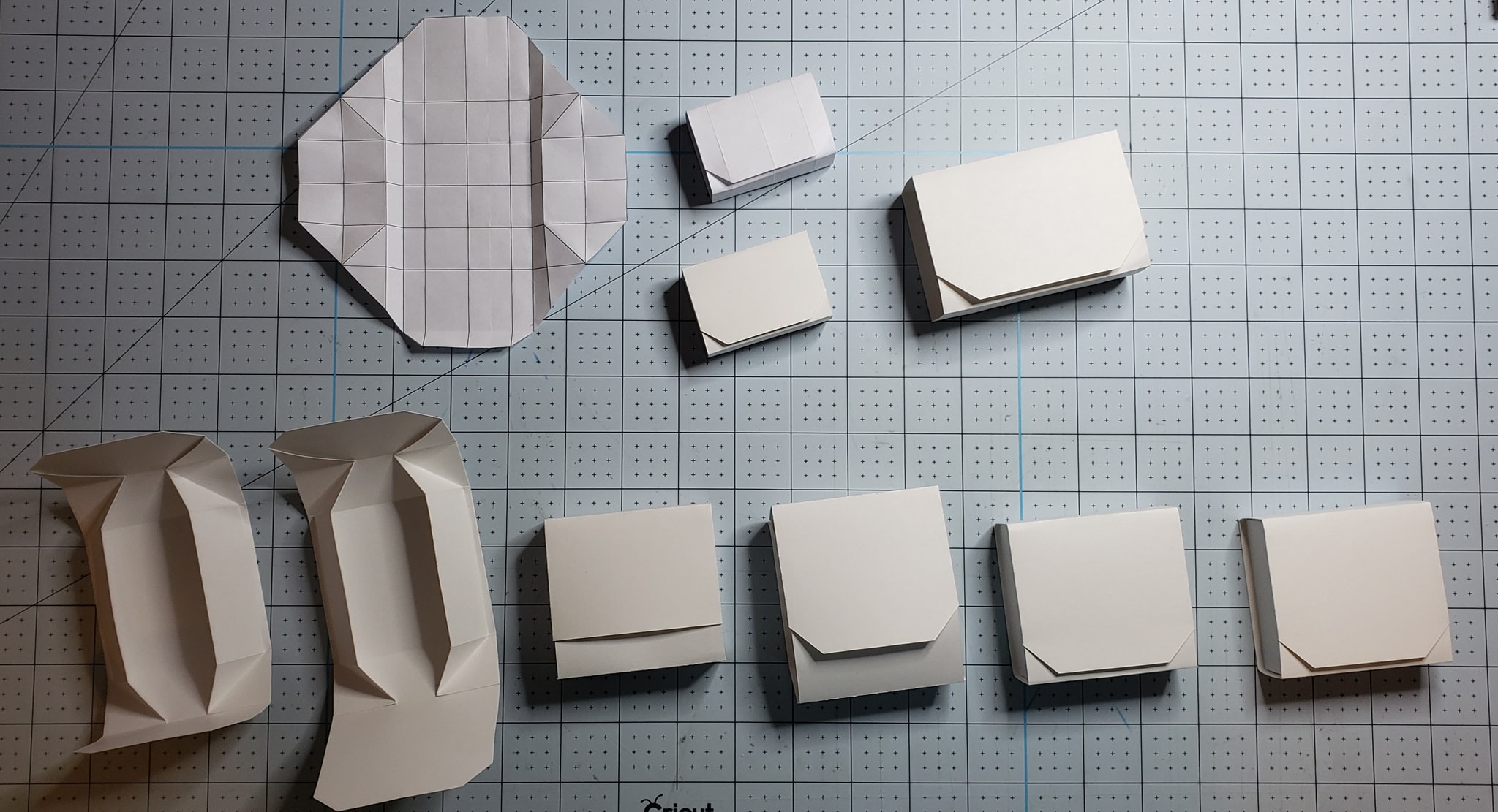 Sound Papercrafts - R&D for a new box design. I wanted to adapt a true ...